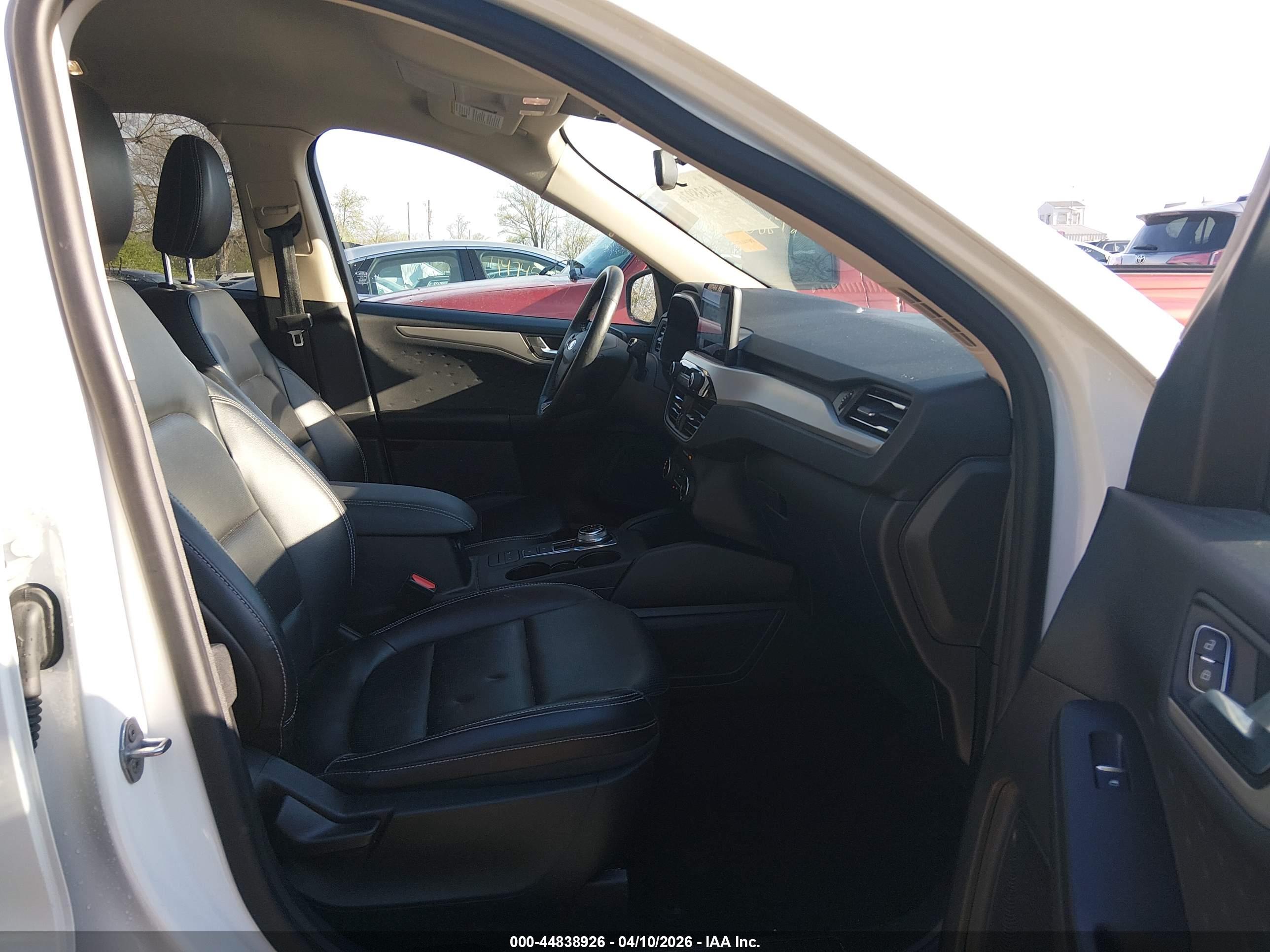 FORD ESCAPE image 5