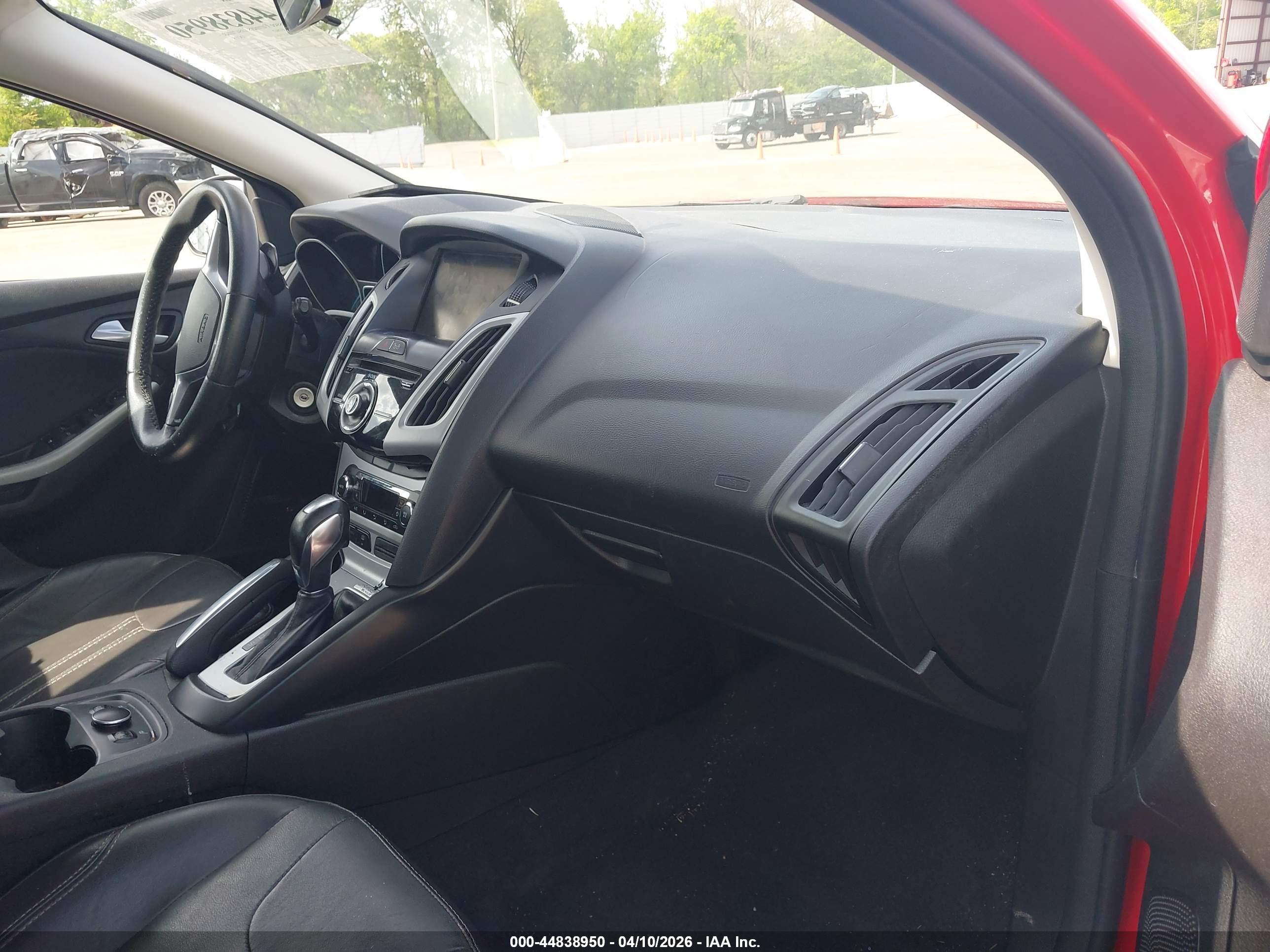 FORD FOCUS image 5
