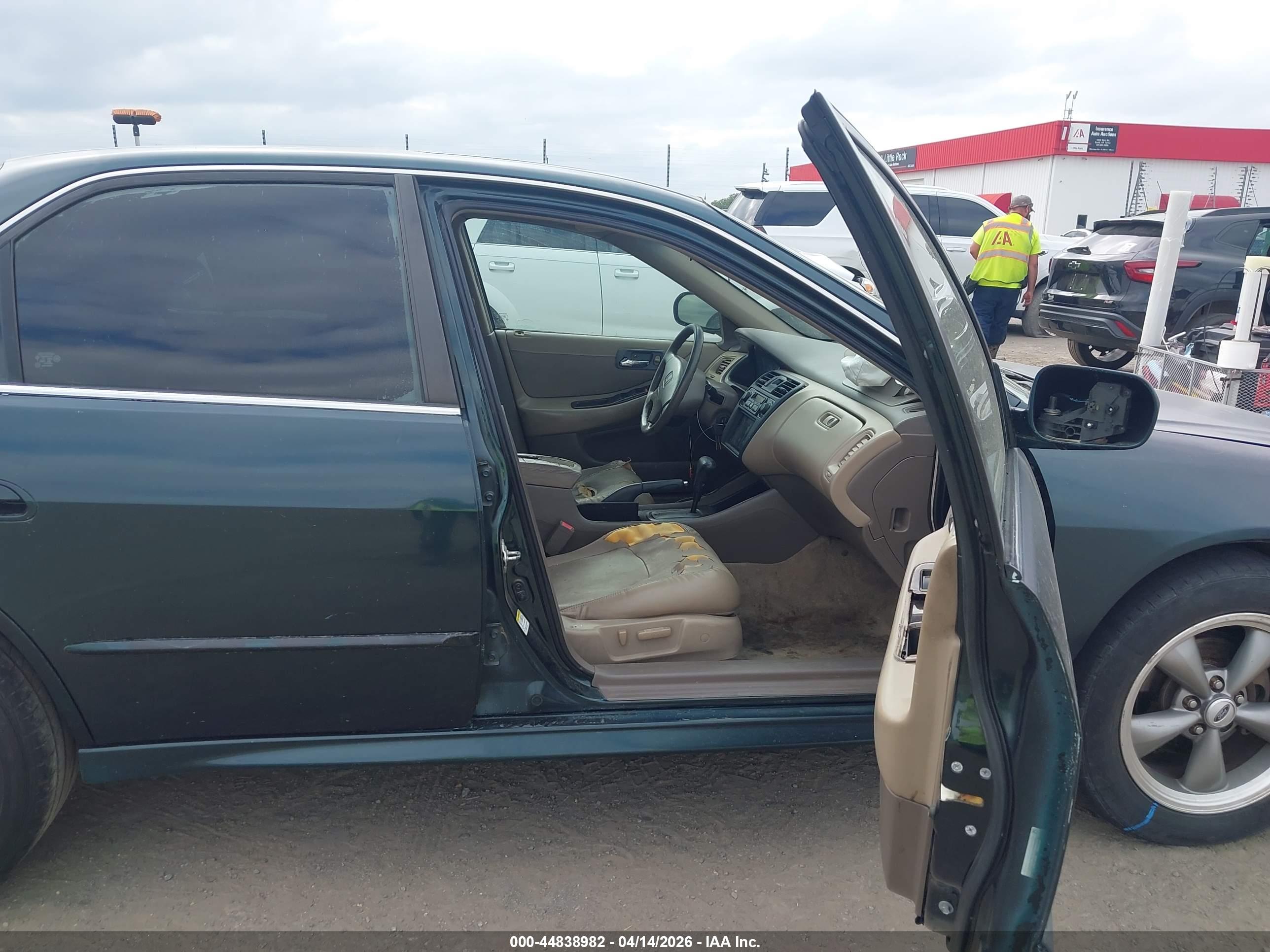 HONDA ACCORD image 5