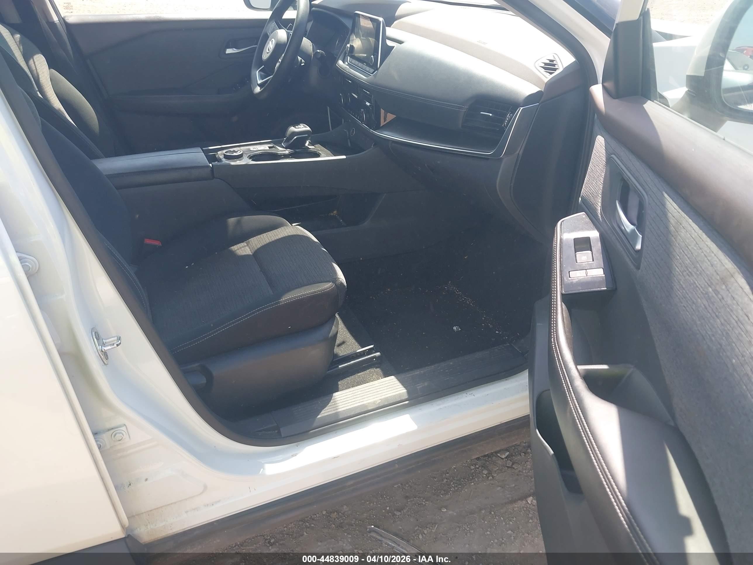 NISSAN ROGUE image 5