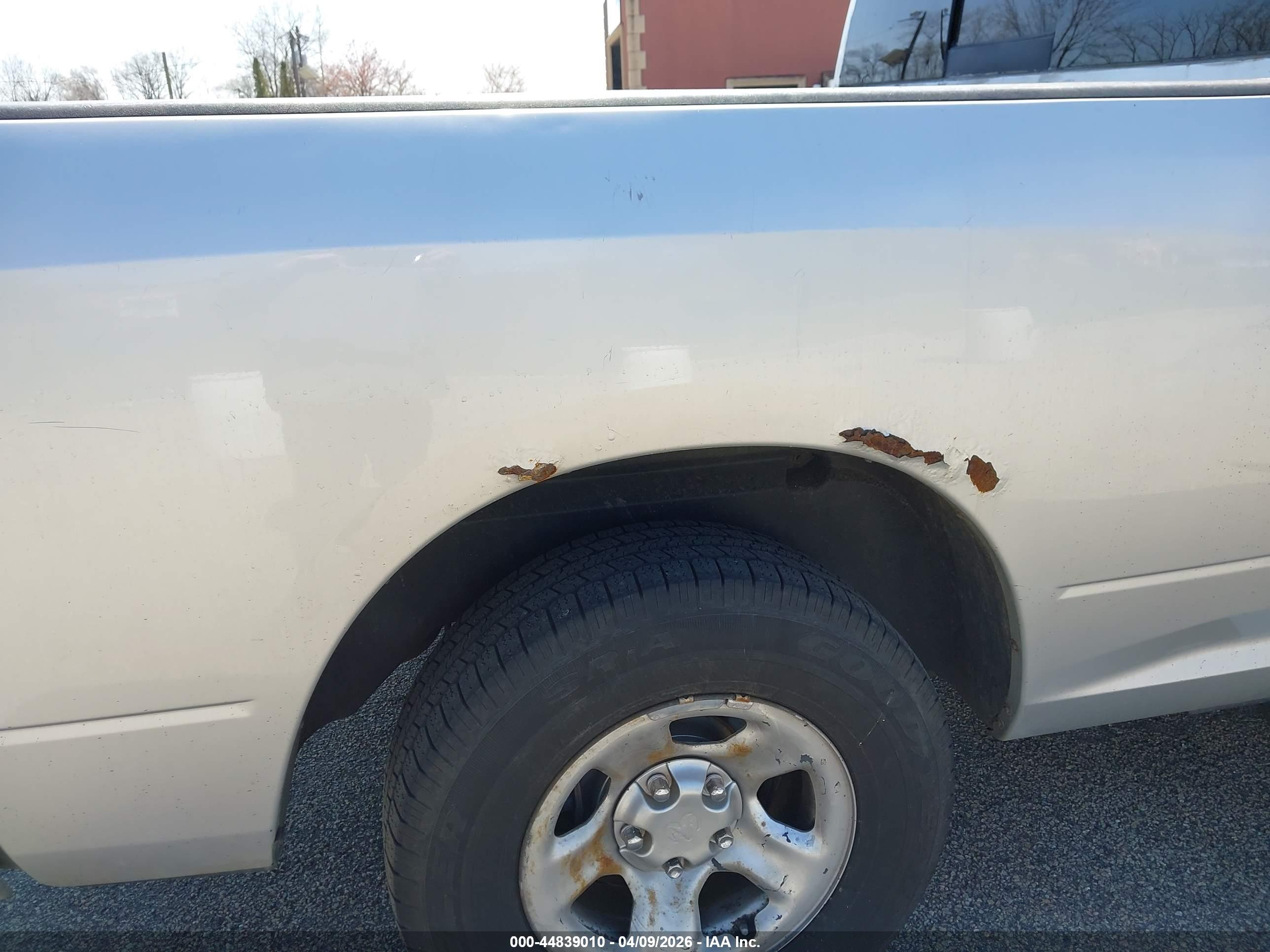 DODGE RAM image 6