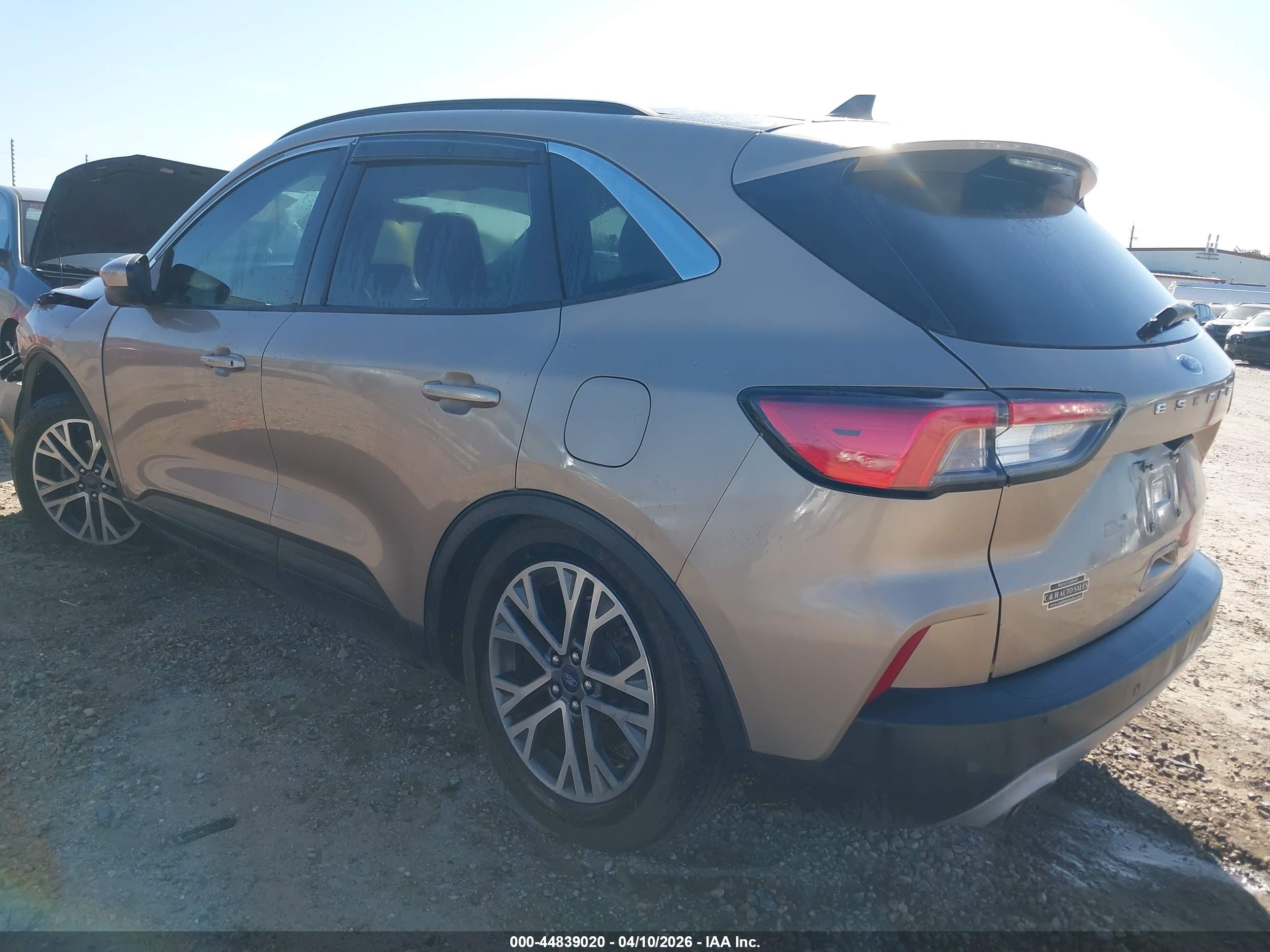FORD ESCAPE image 3