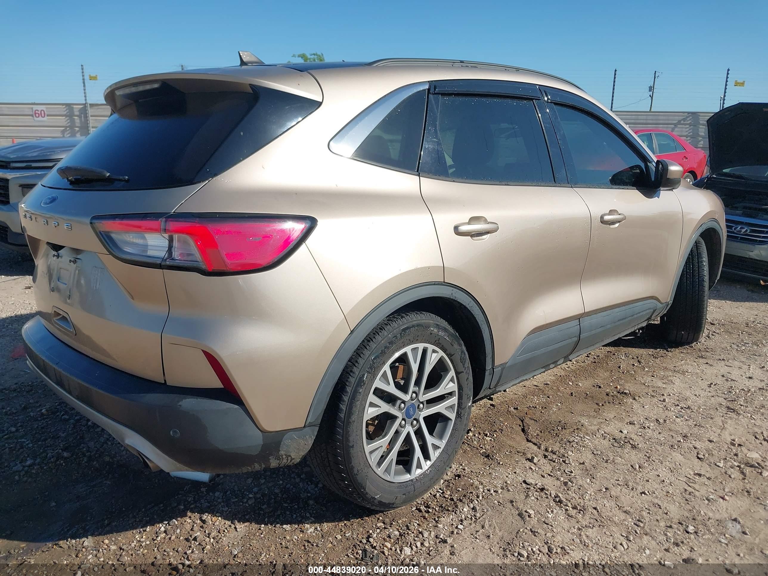 FORD ESCAPE image 4