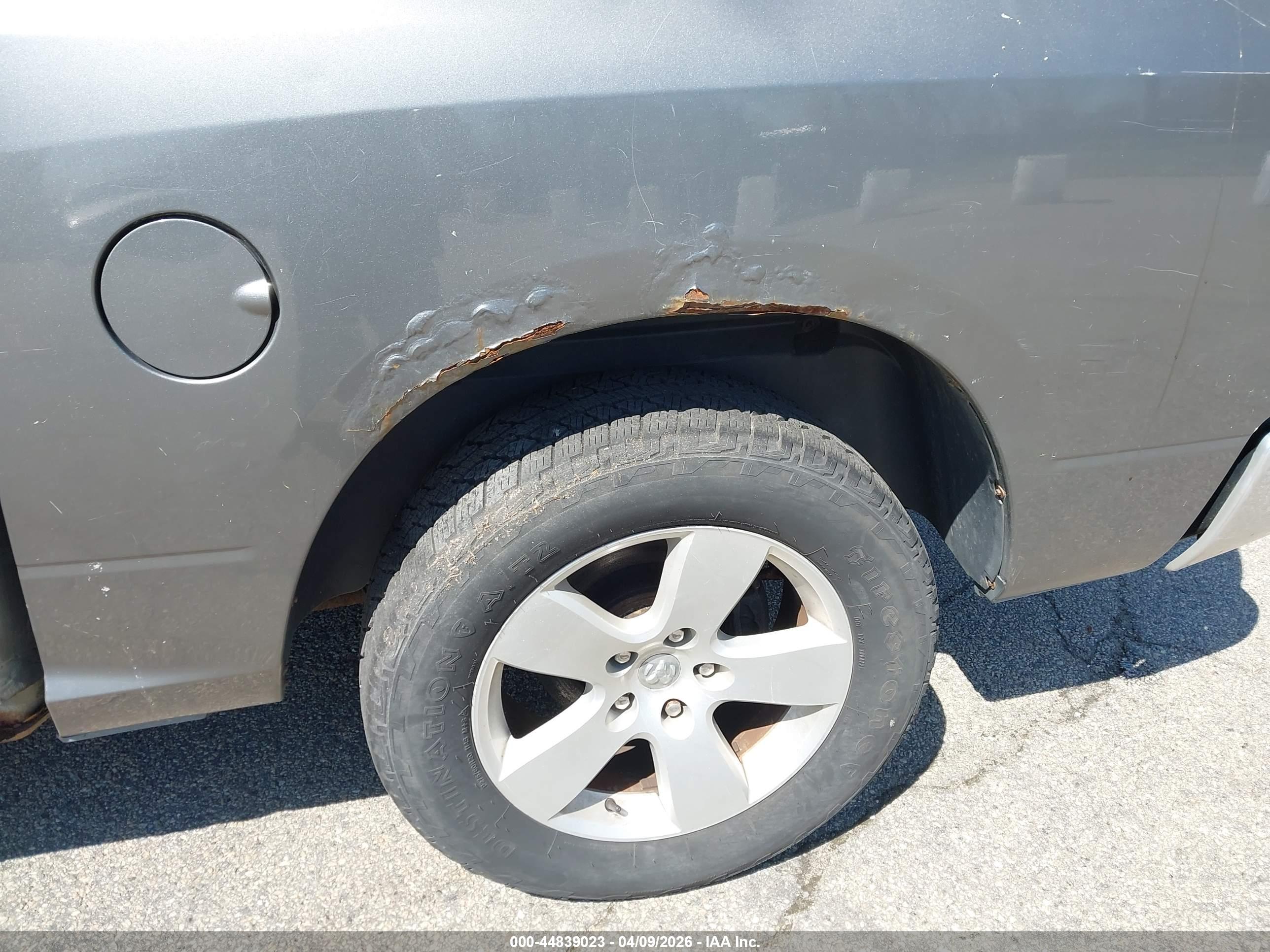 DODGE RAM image 6