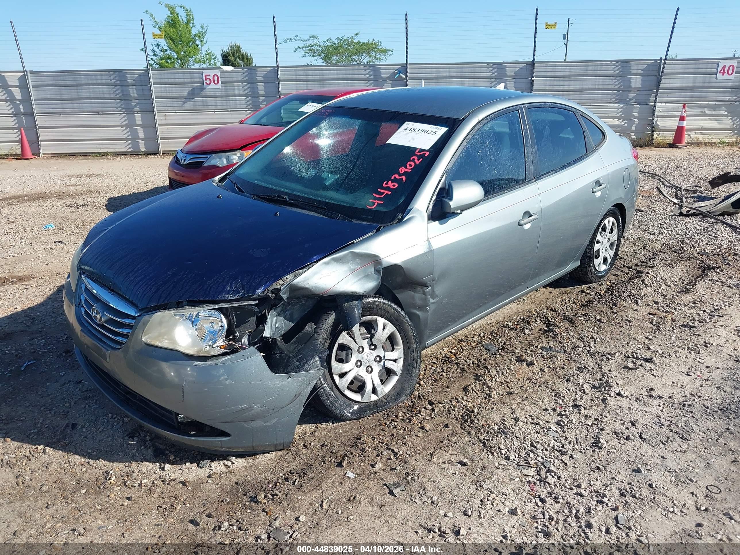 HYUNDAI ELANTRA image 2