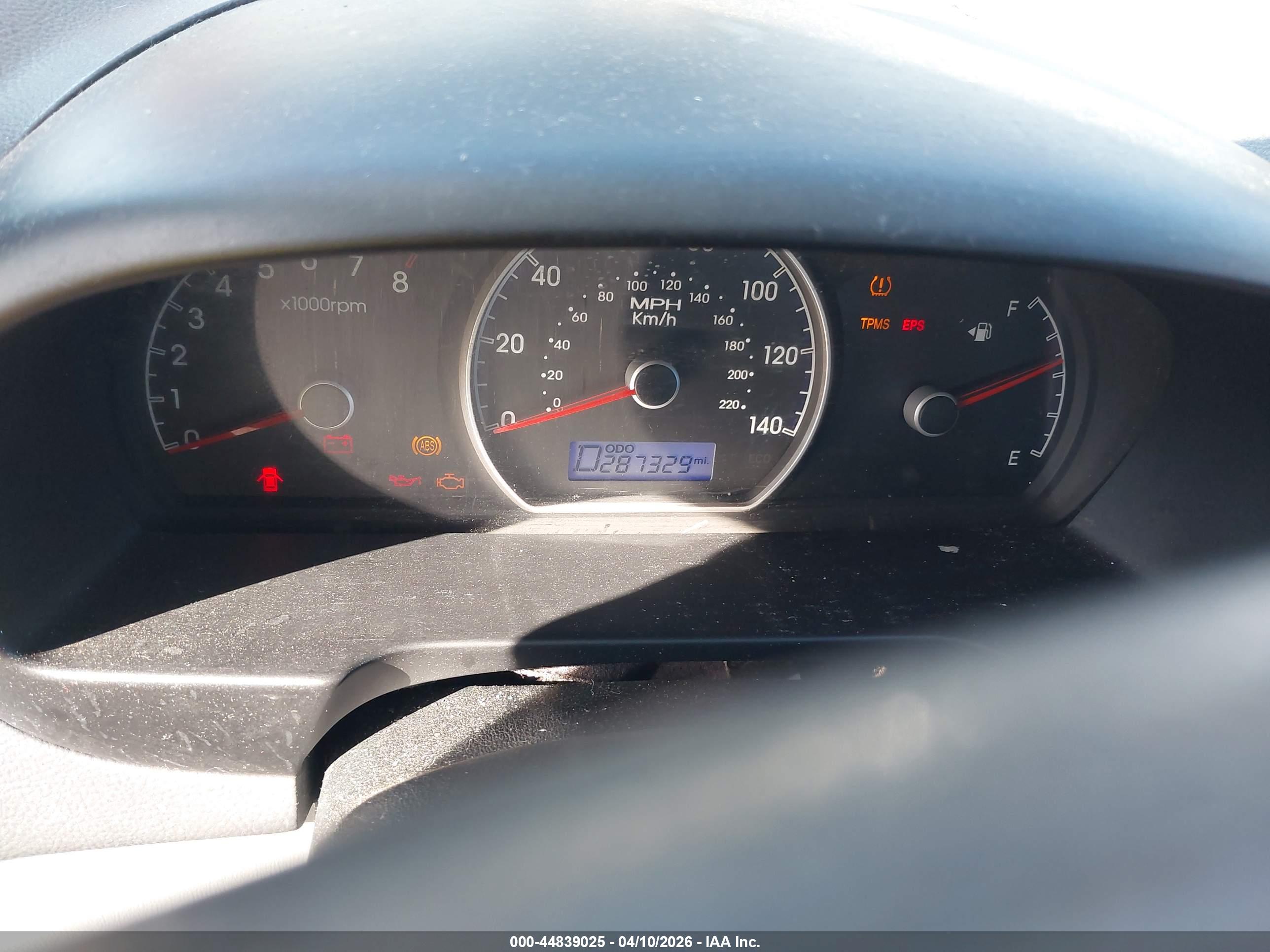 HYUNDAI ELANTRA image 7
