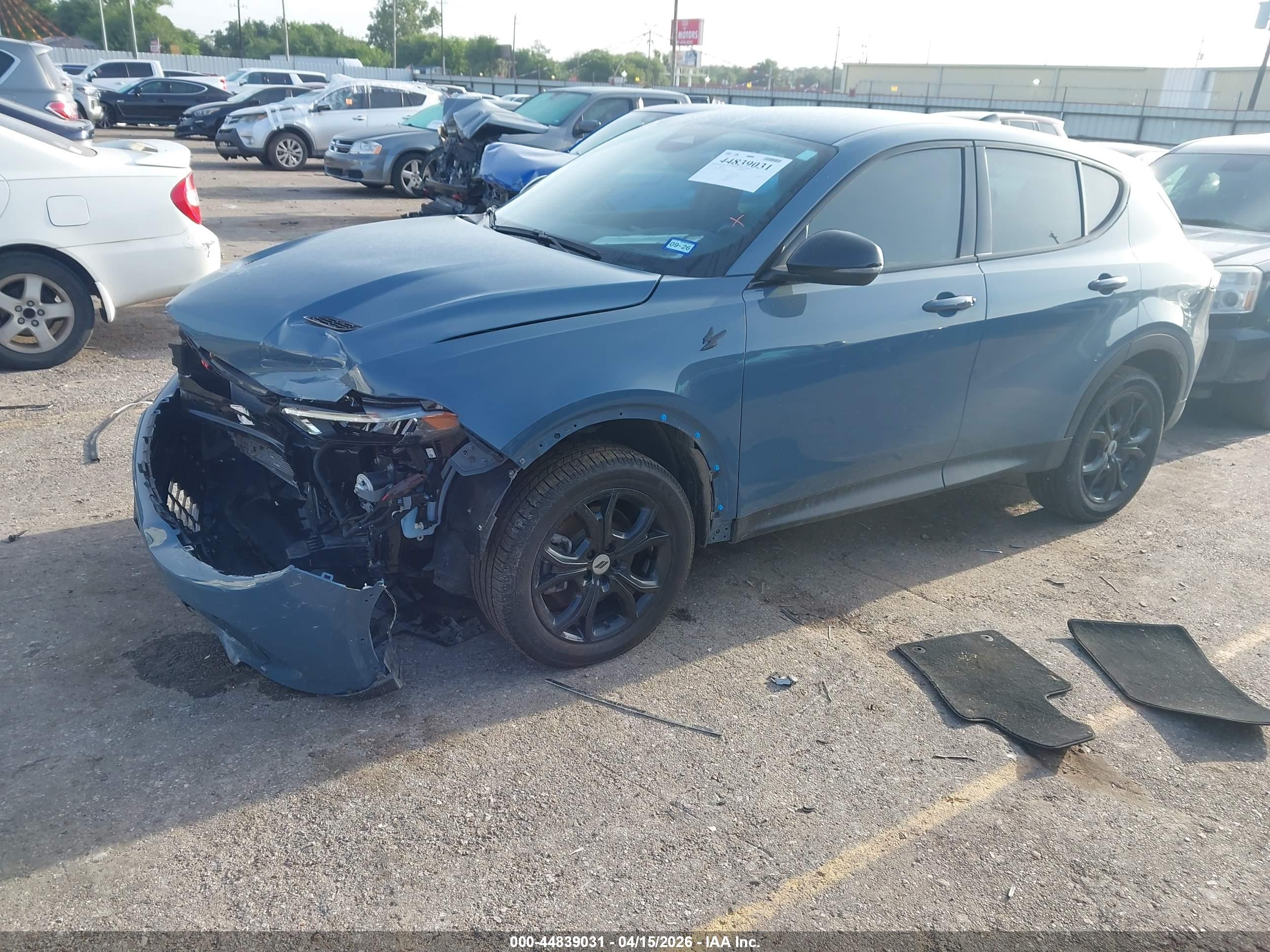 DODGE HORNET image 2