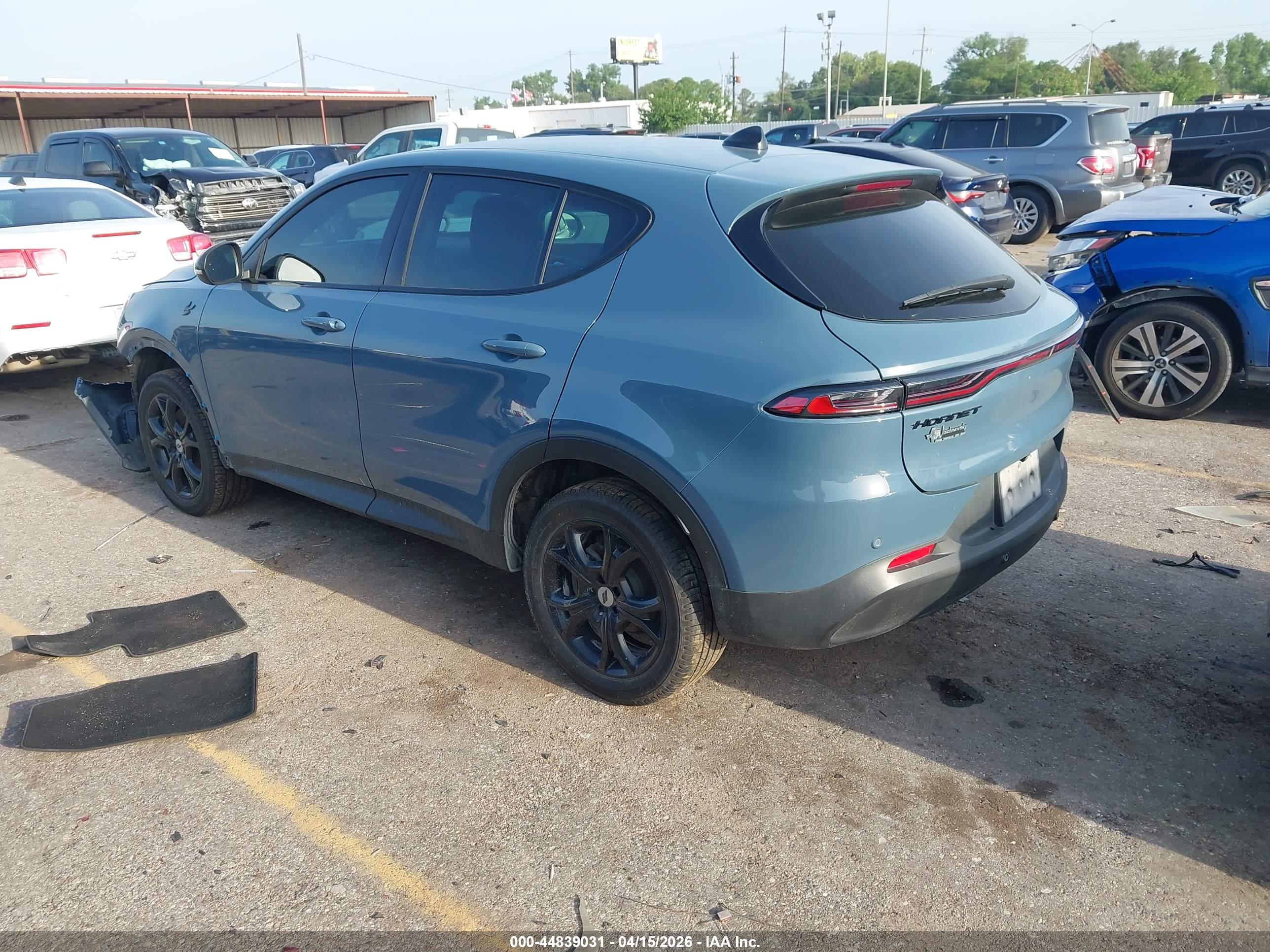 DODGE HORNET image 3