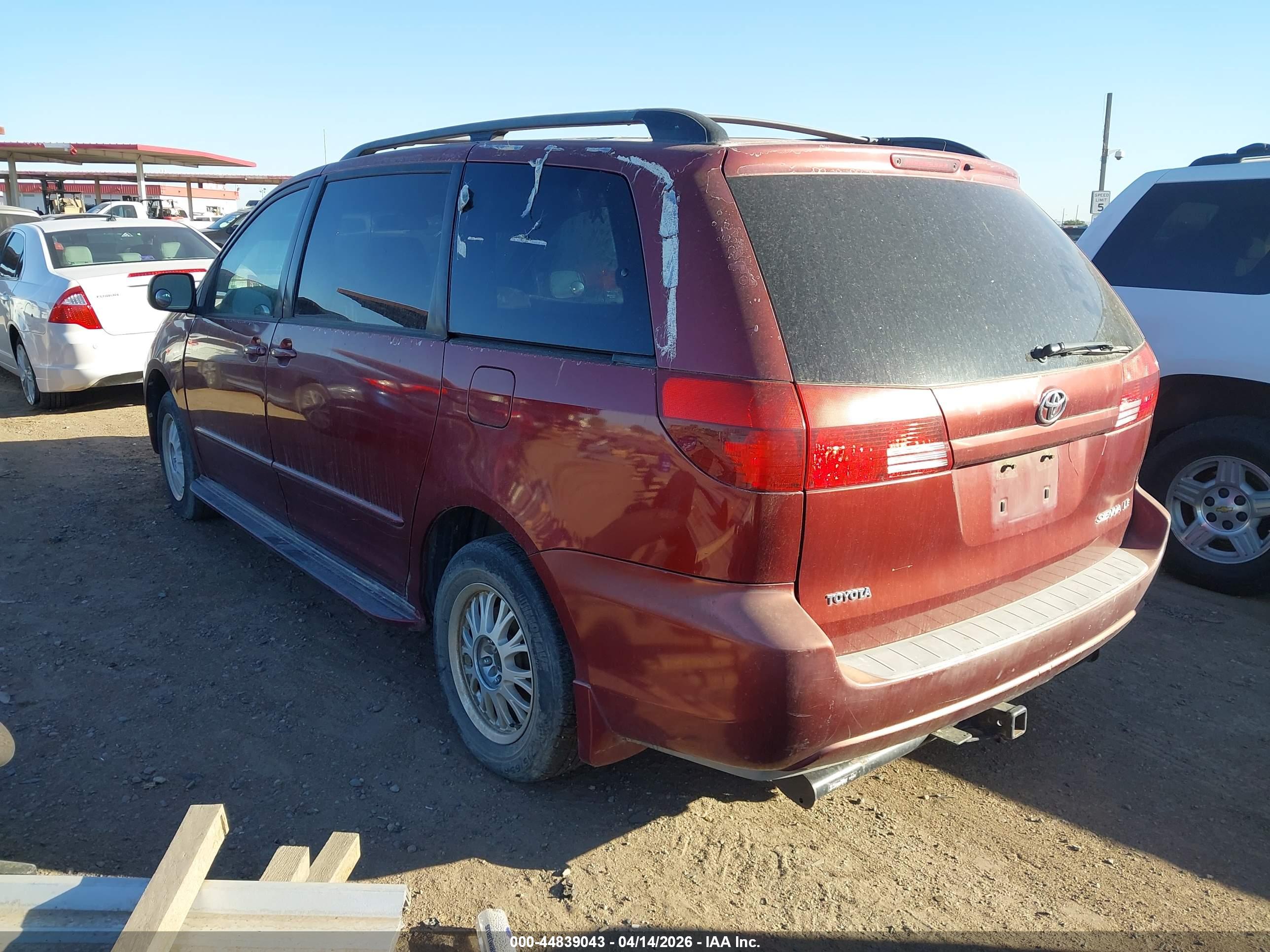 TOYOTA SIENNA image 3