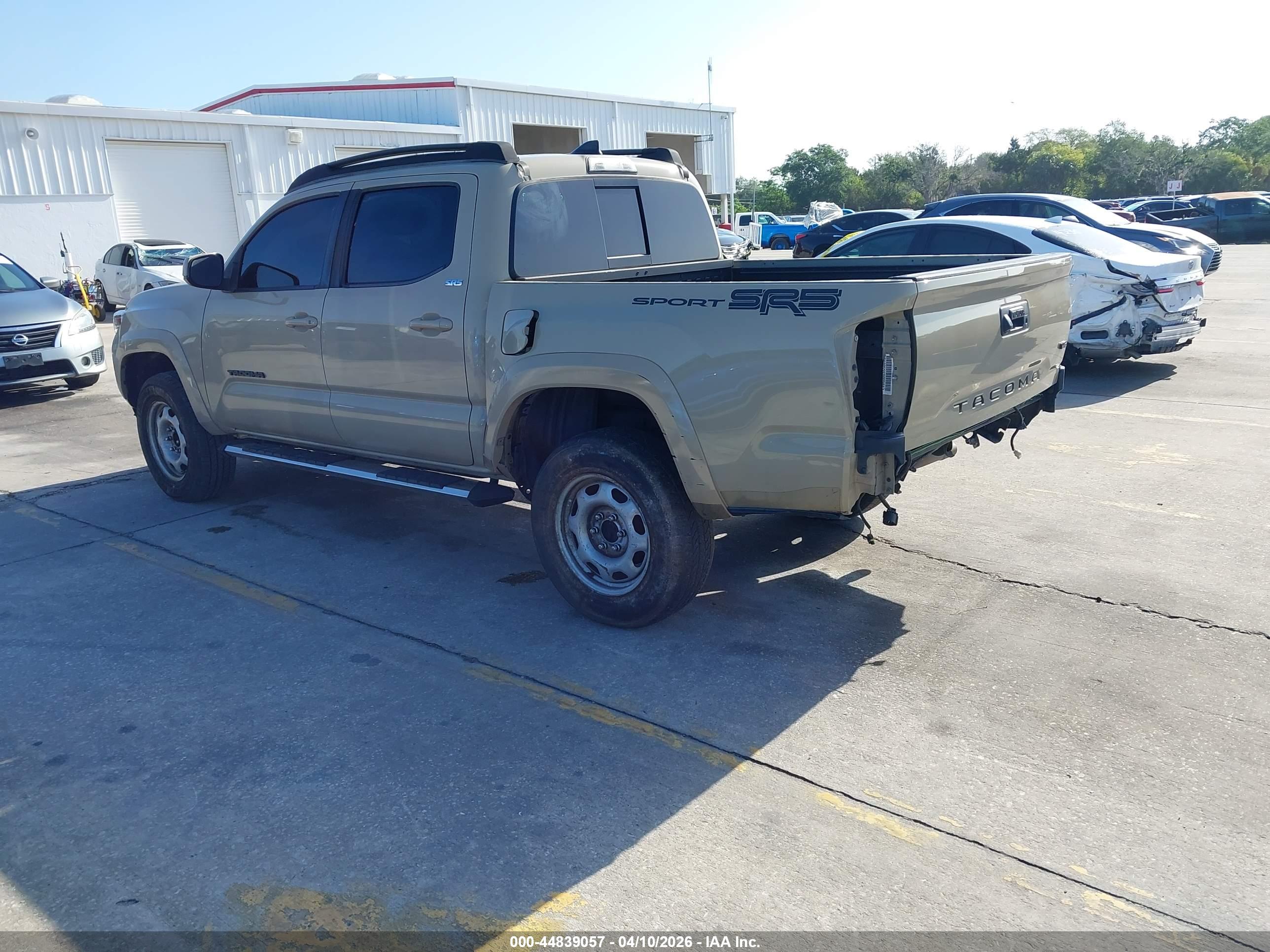 TOYOTA TACOMA image 3