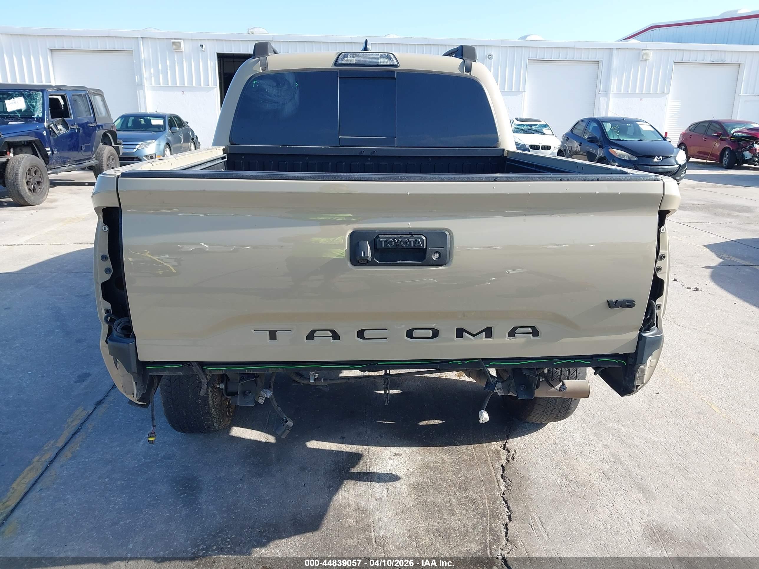 TOYOTA TACOMA image 6