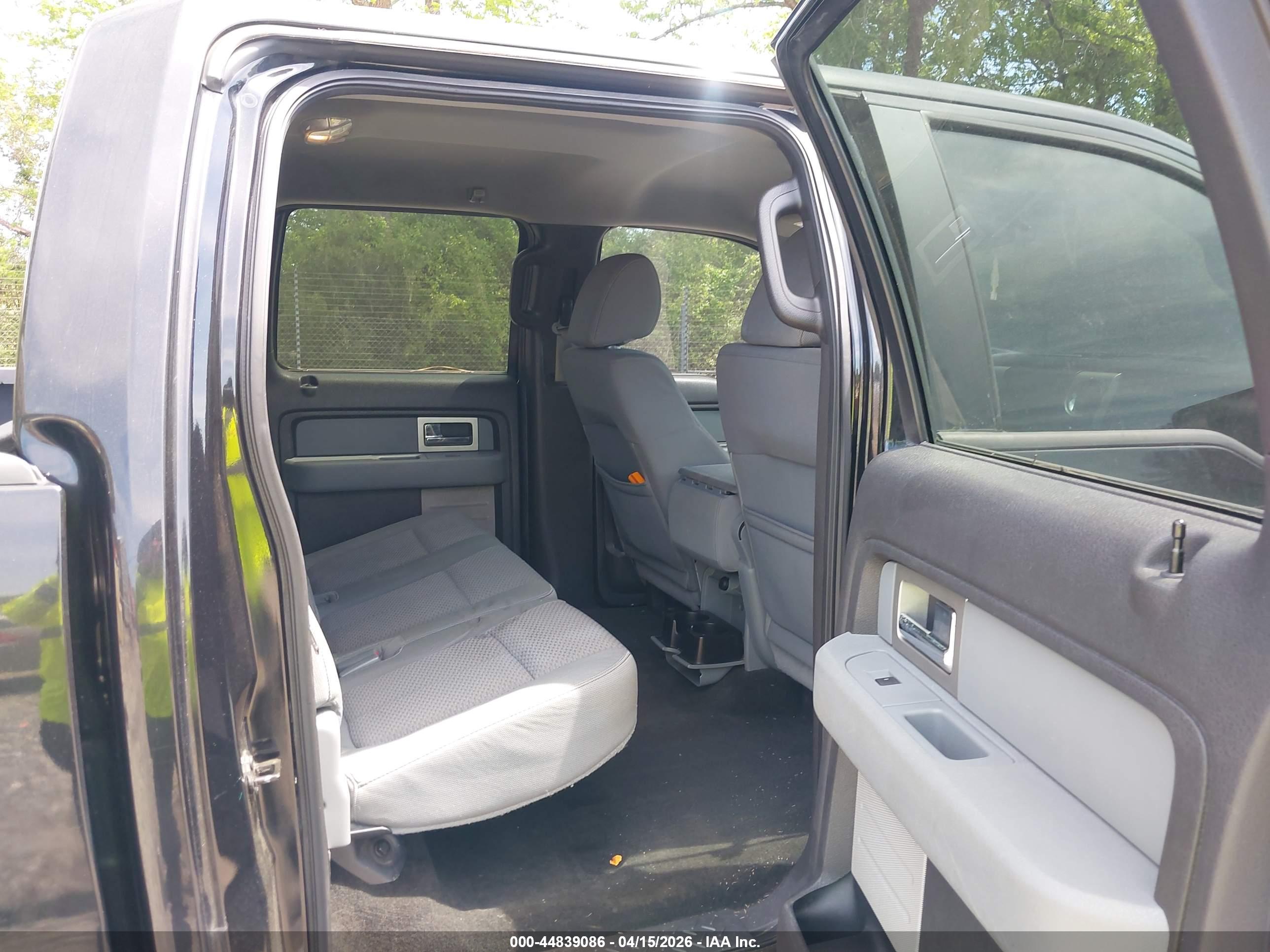 FORD F-150 image 8