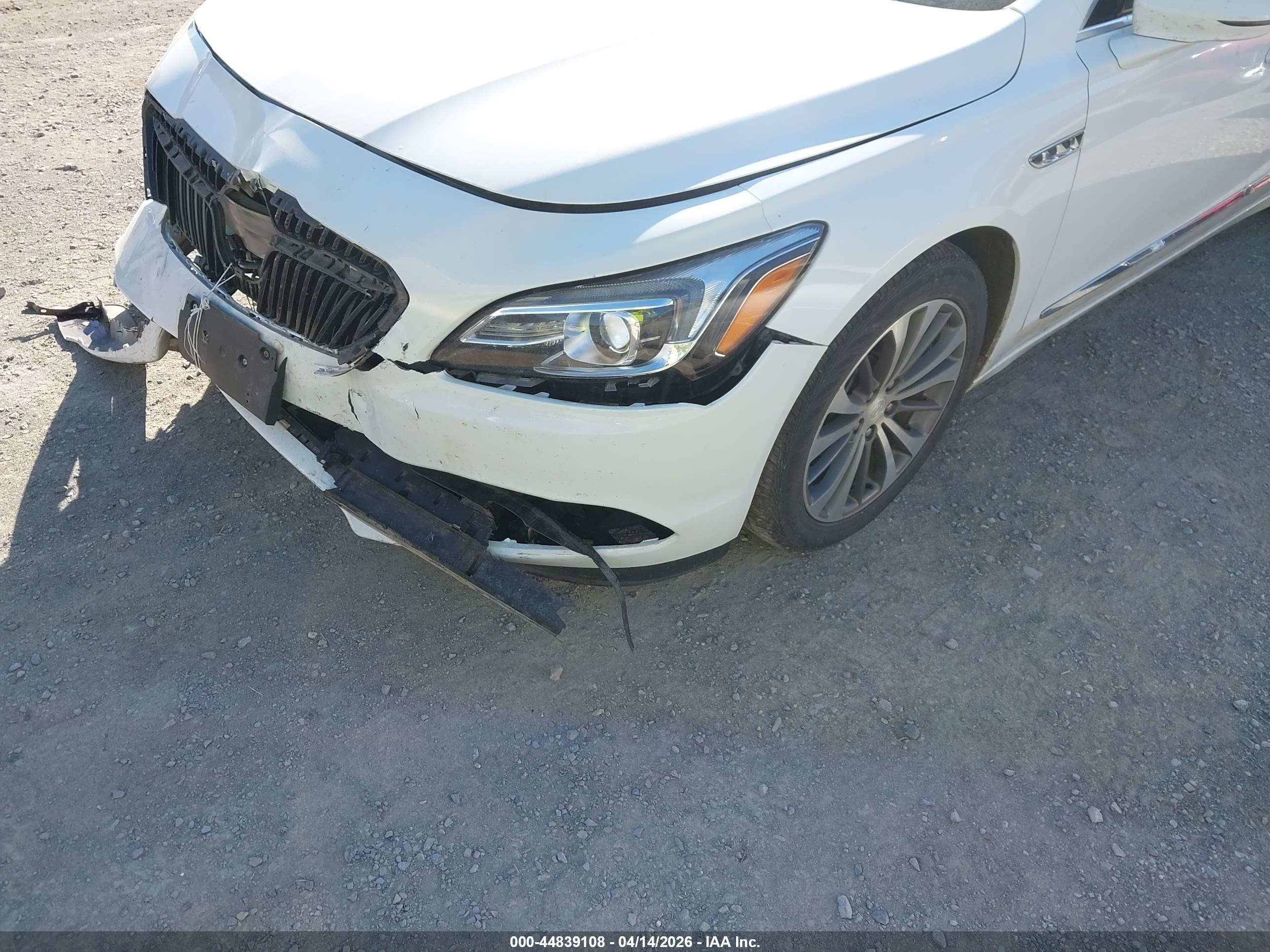 BUICK LACROSSE image 6