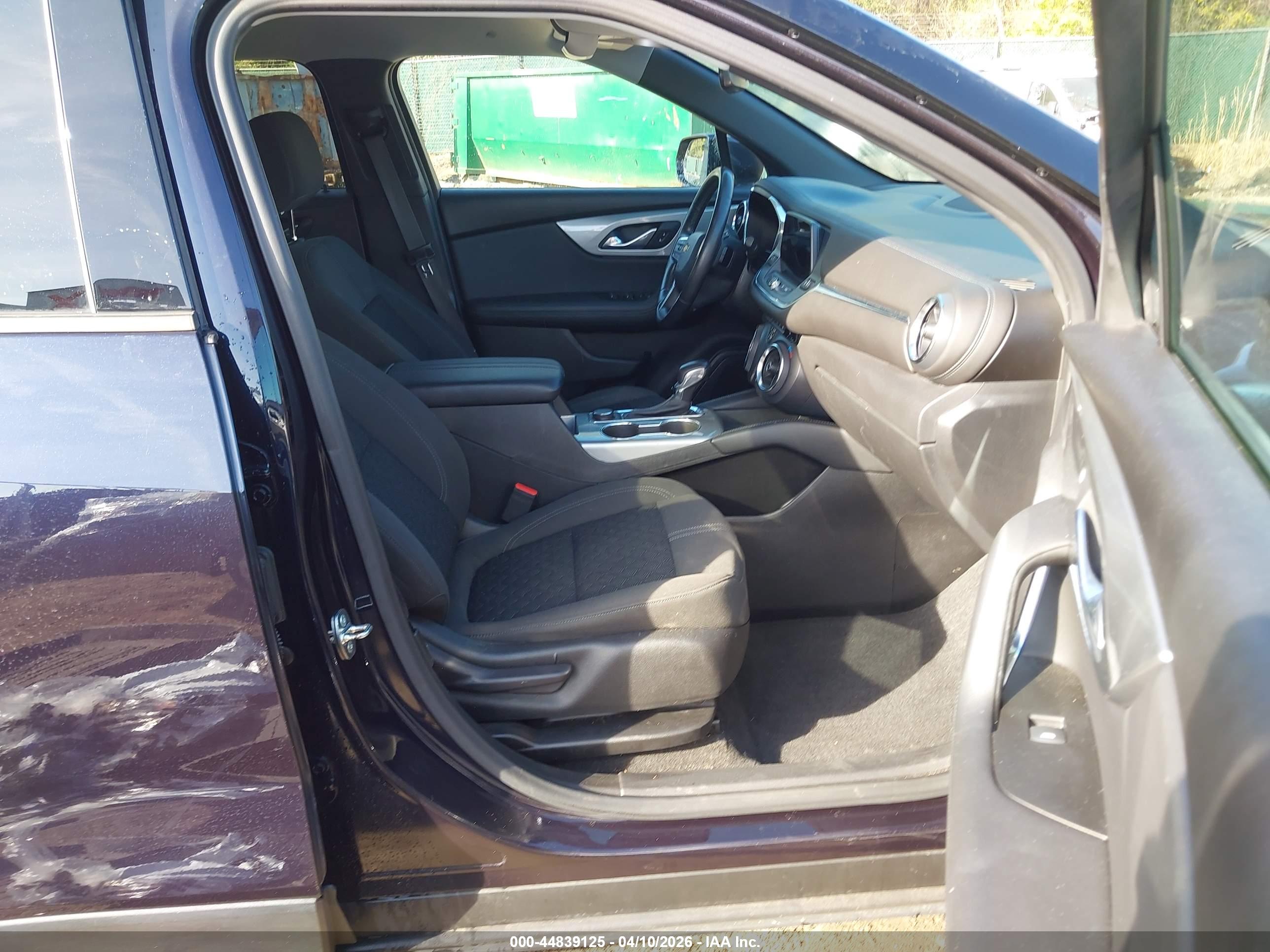 CHEVROLET BLAZER image 5