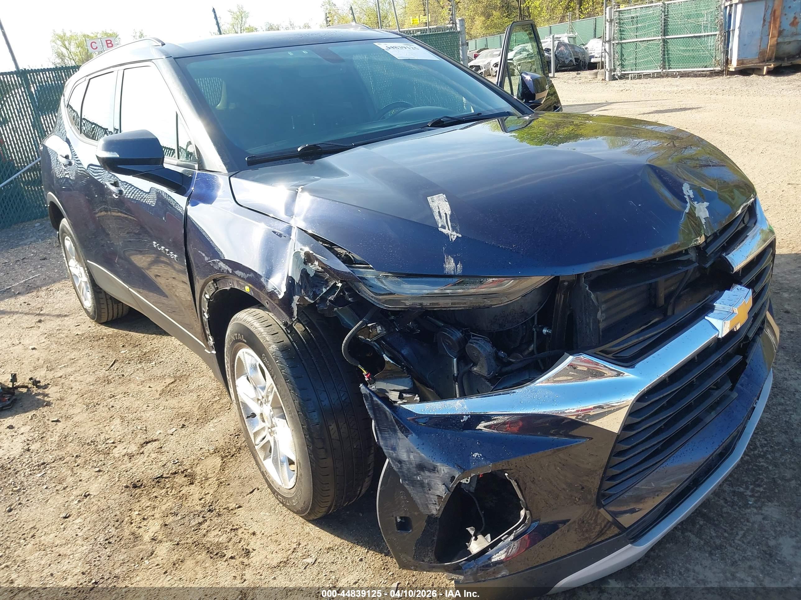 CHEVROLET BLAZER image 6