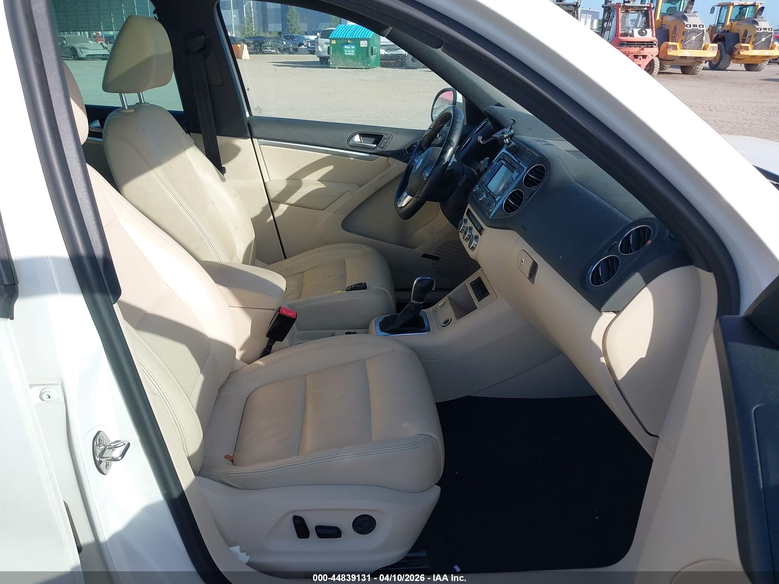 VOLKSWAGEN TIGUAN image 5