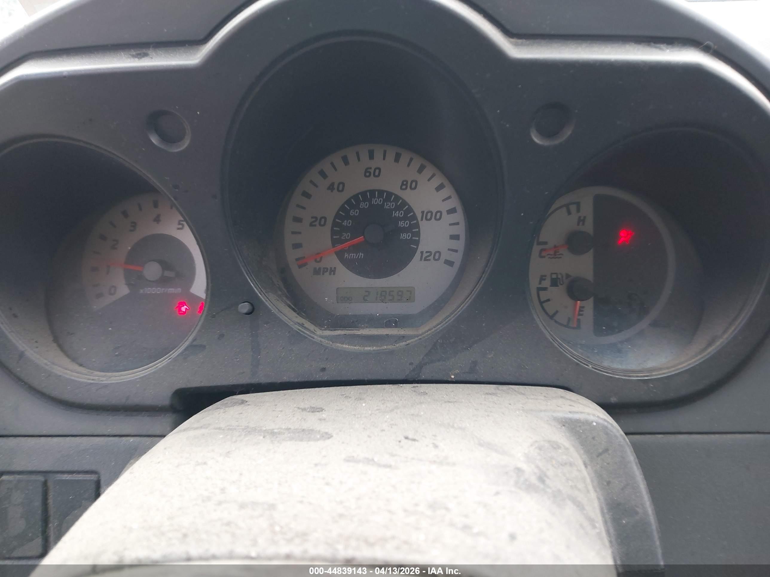 NISSAN FRONTIER image 7