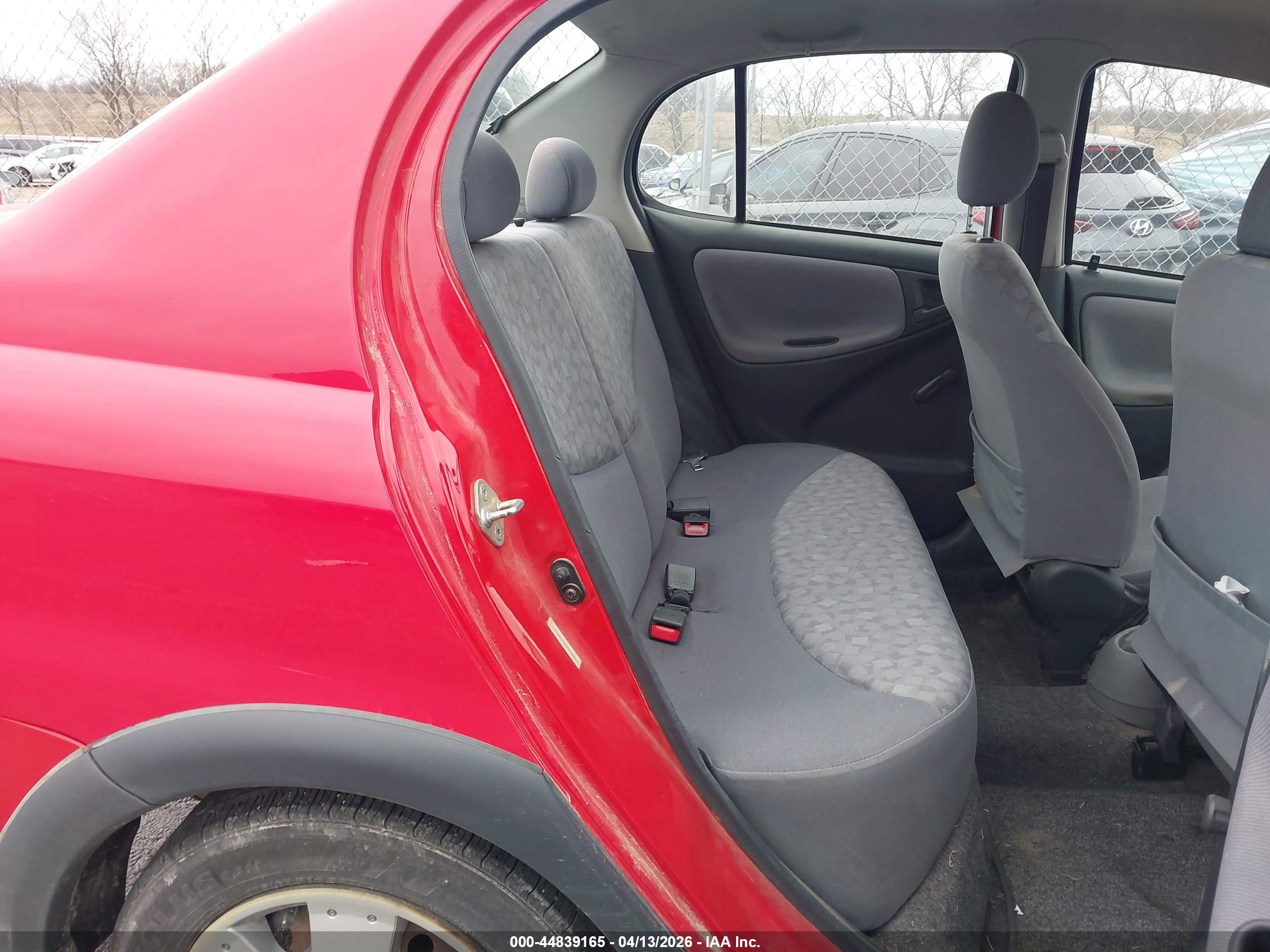TOYOTA ECHO image 8