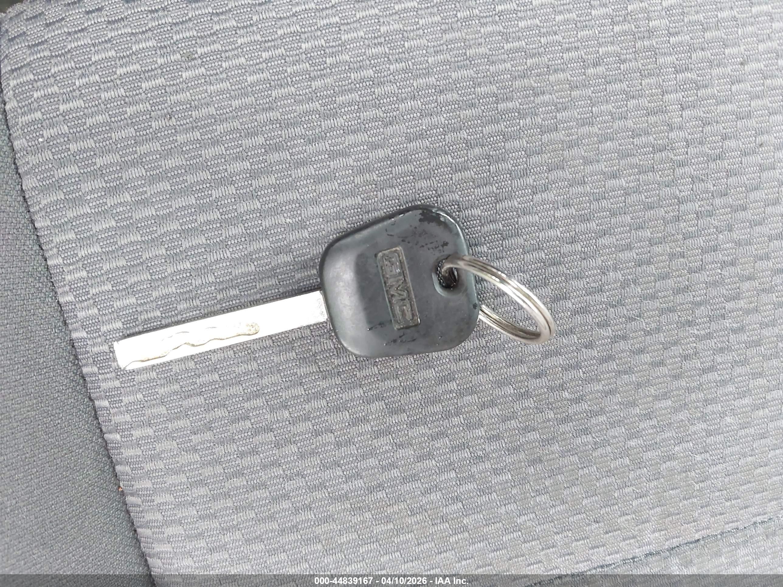 GMC SIERRA image 11