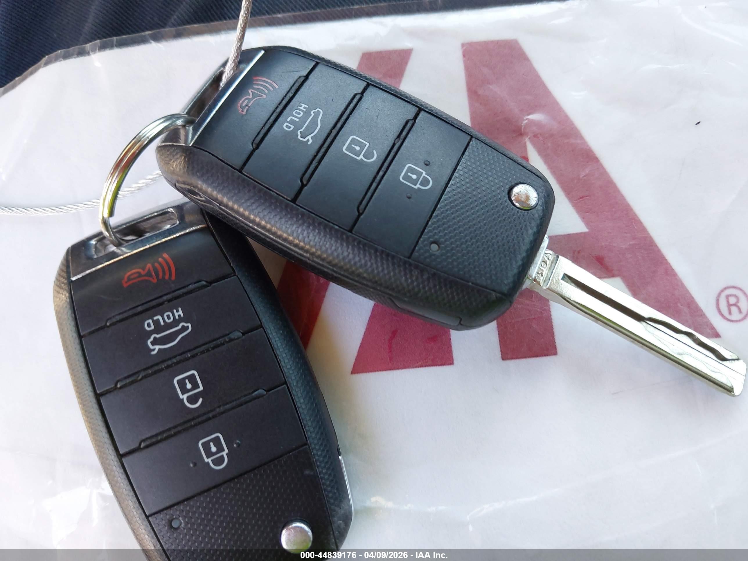 KIA RIO image 11