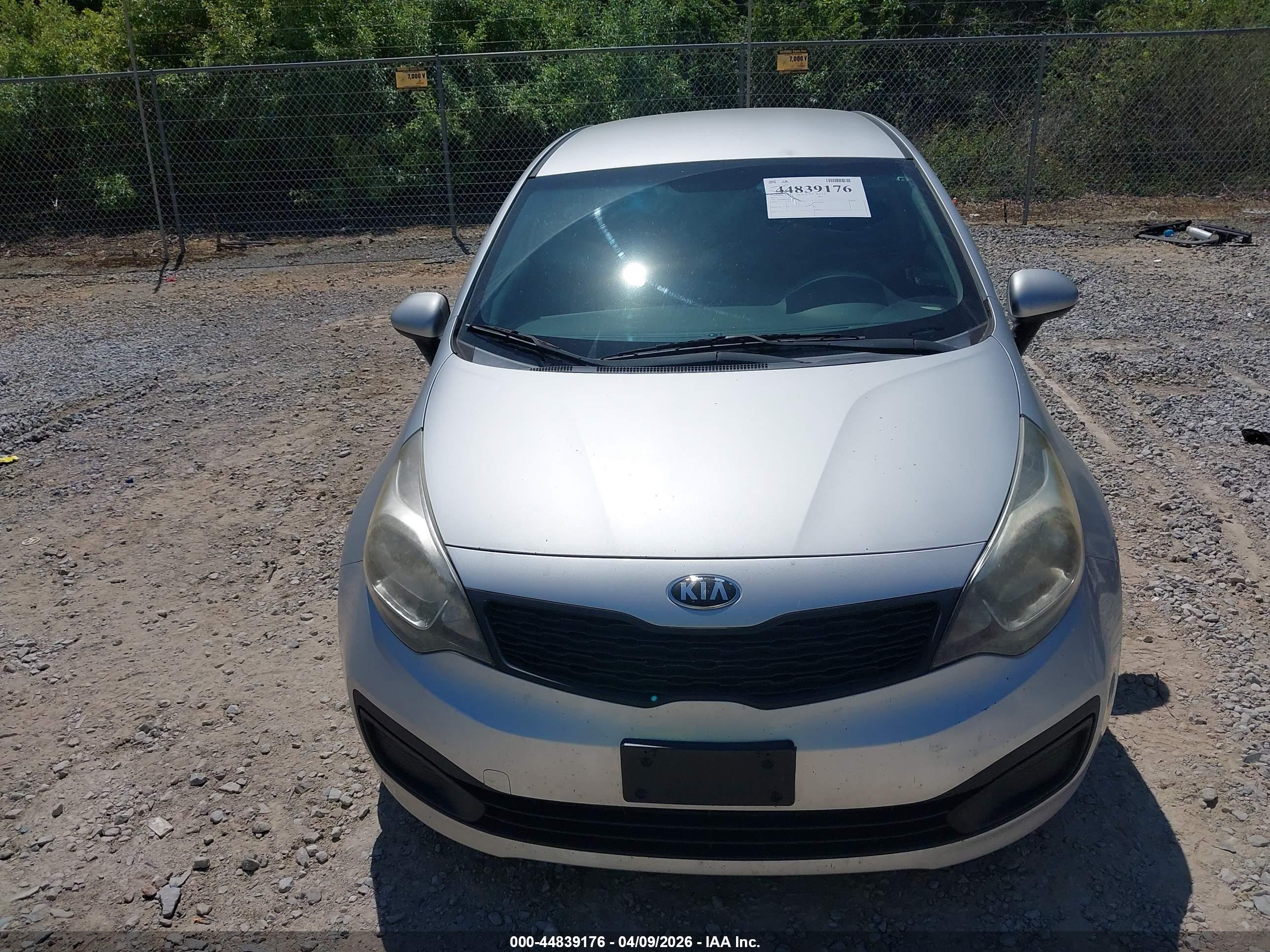 KIA RIO image 6