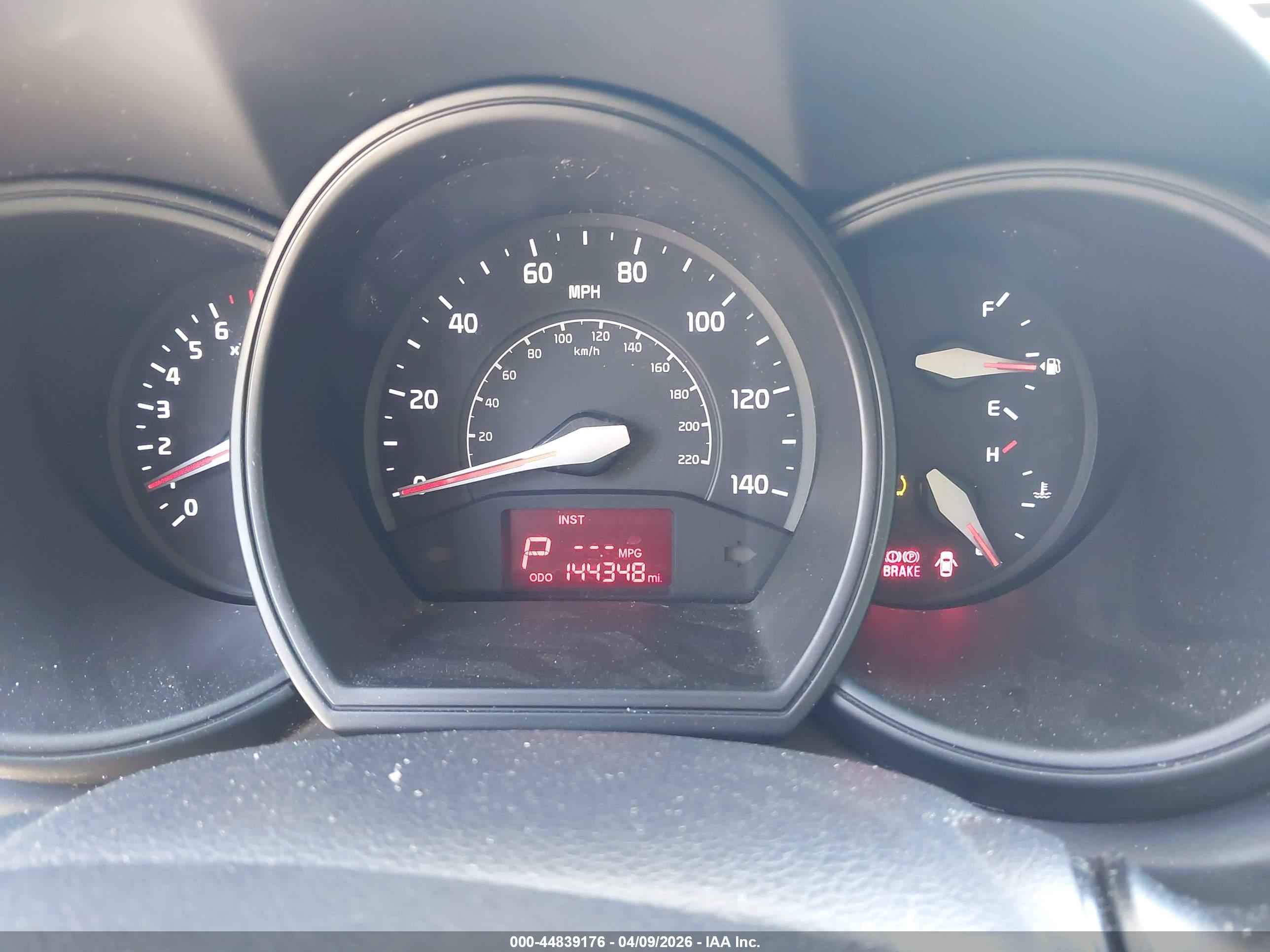 KIA RIO image 7