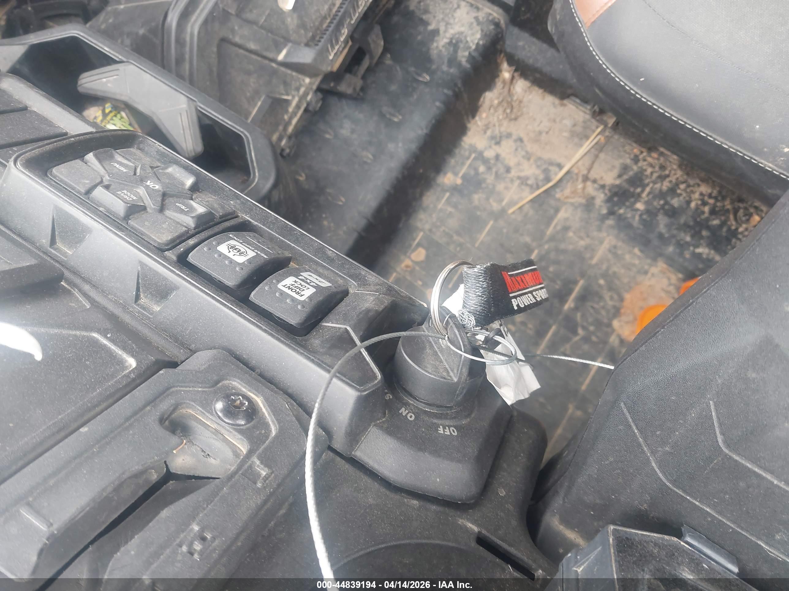 CAN-AM DEFENDER image 11
