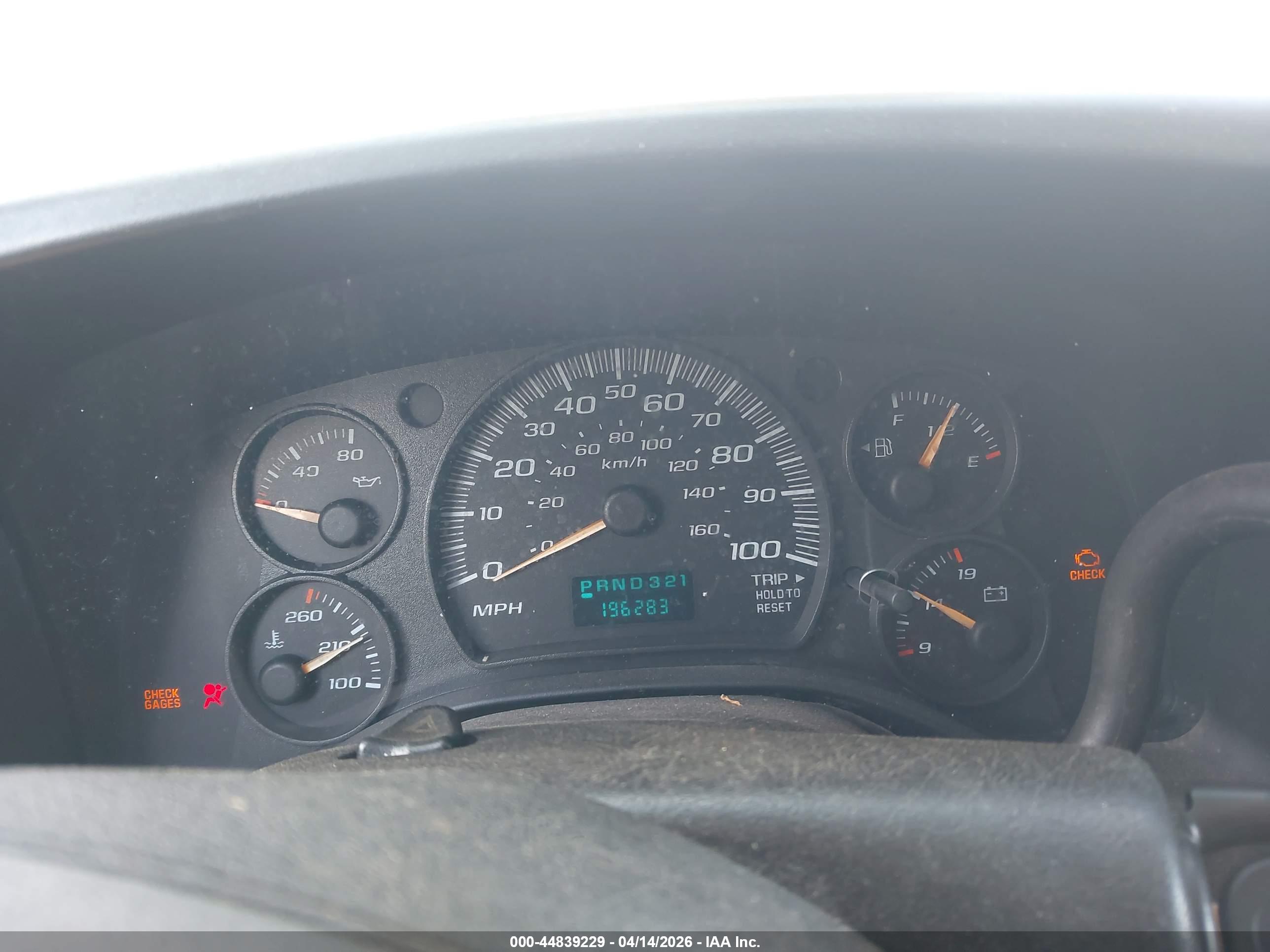 CHEVROLET EXPRESS image 7