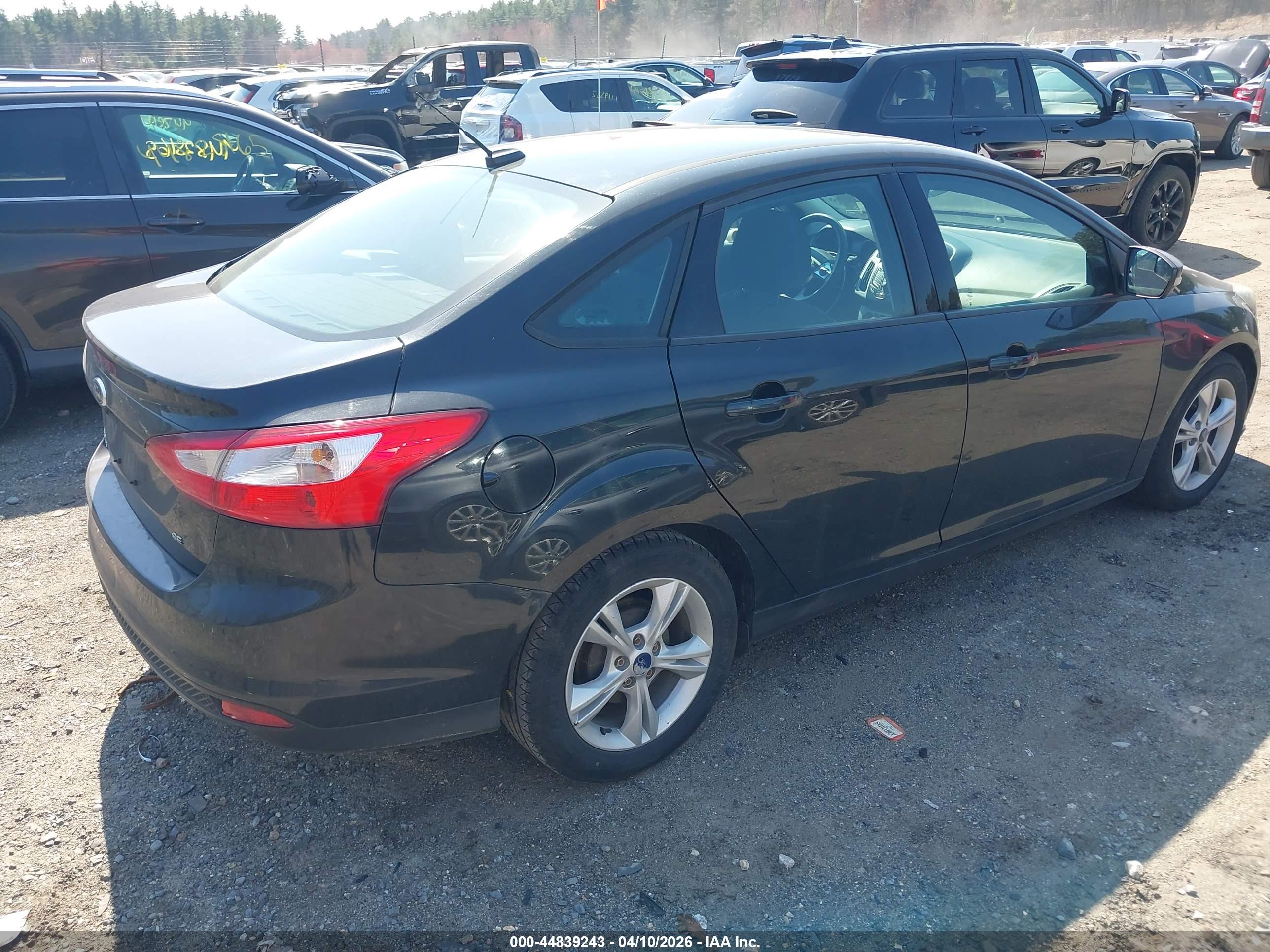 FORD FOCUS image 4