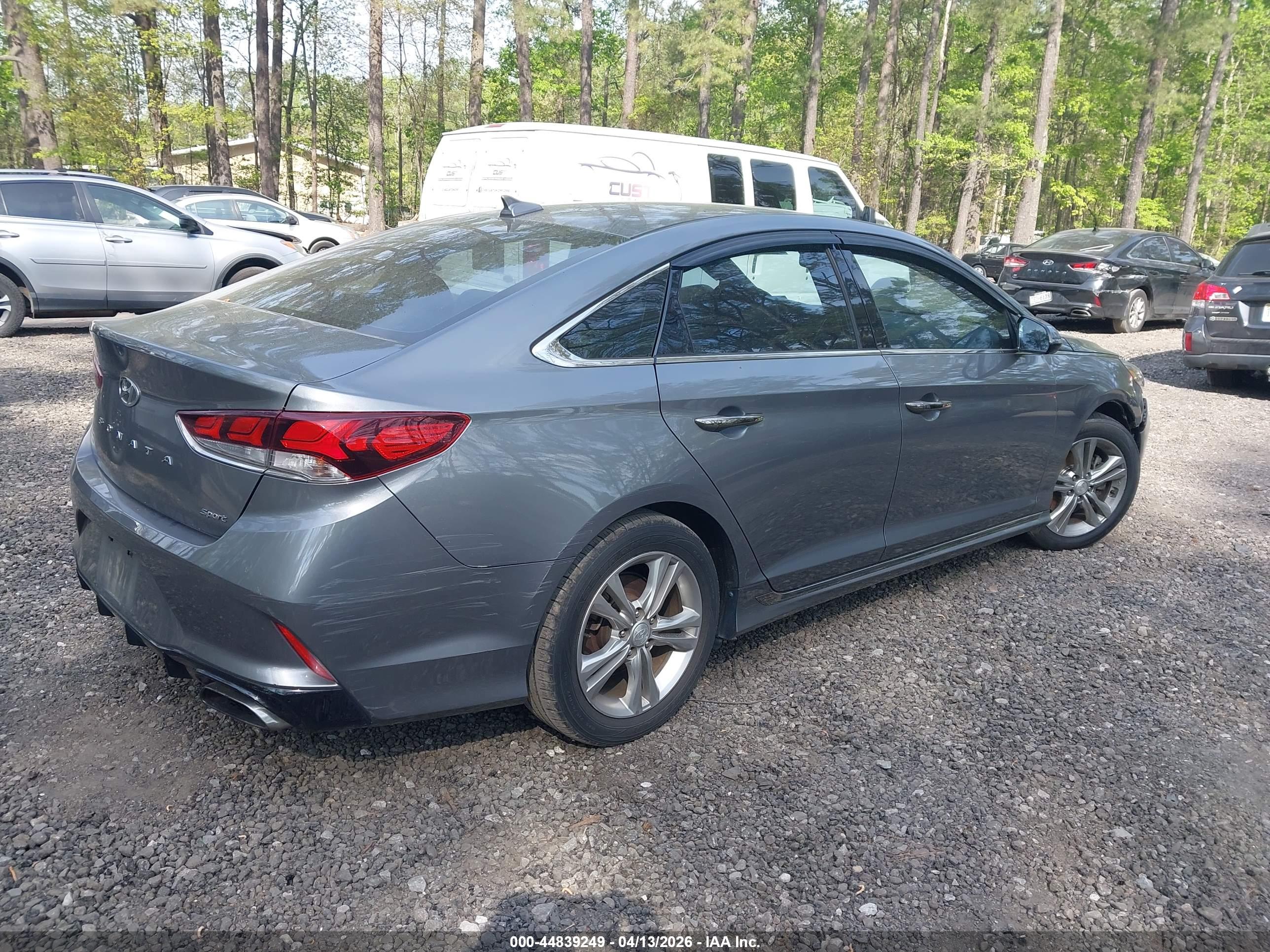 HYUNDAI SONATA image 4