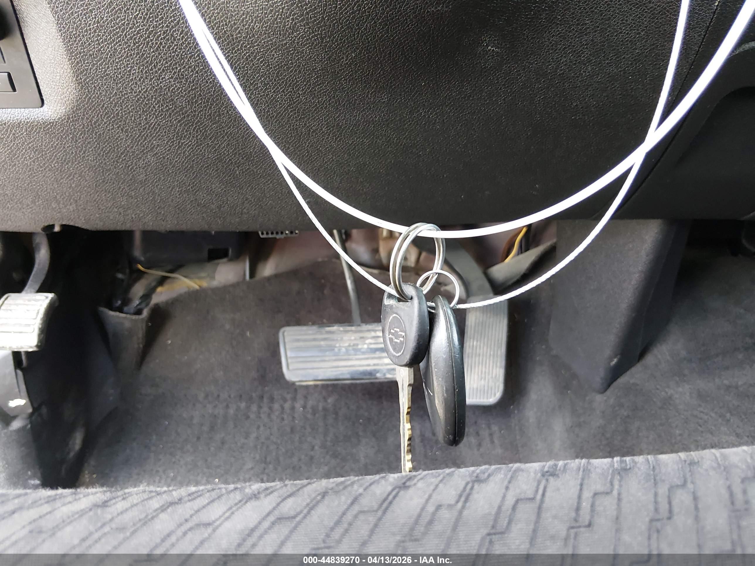 CHEVROLET SILVERADO image 11