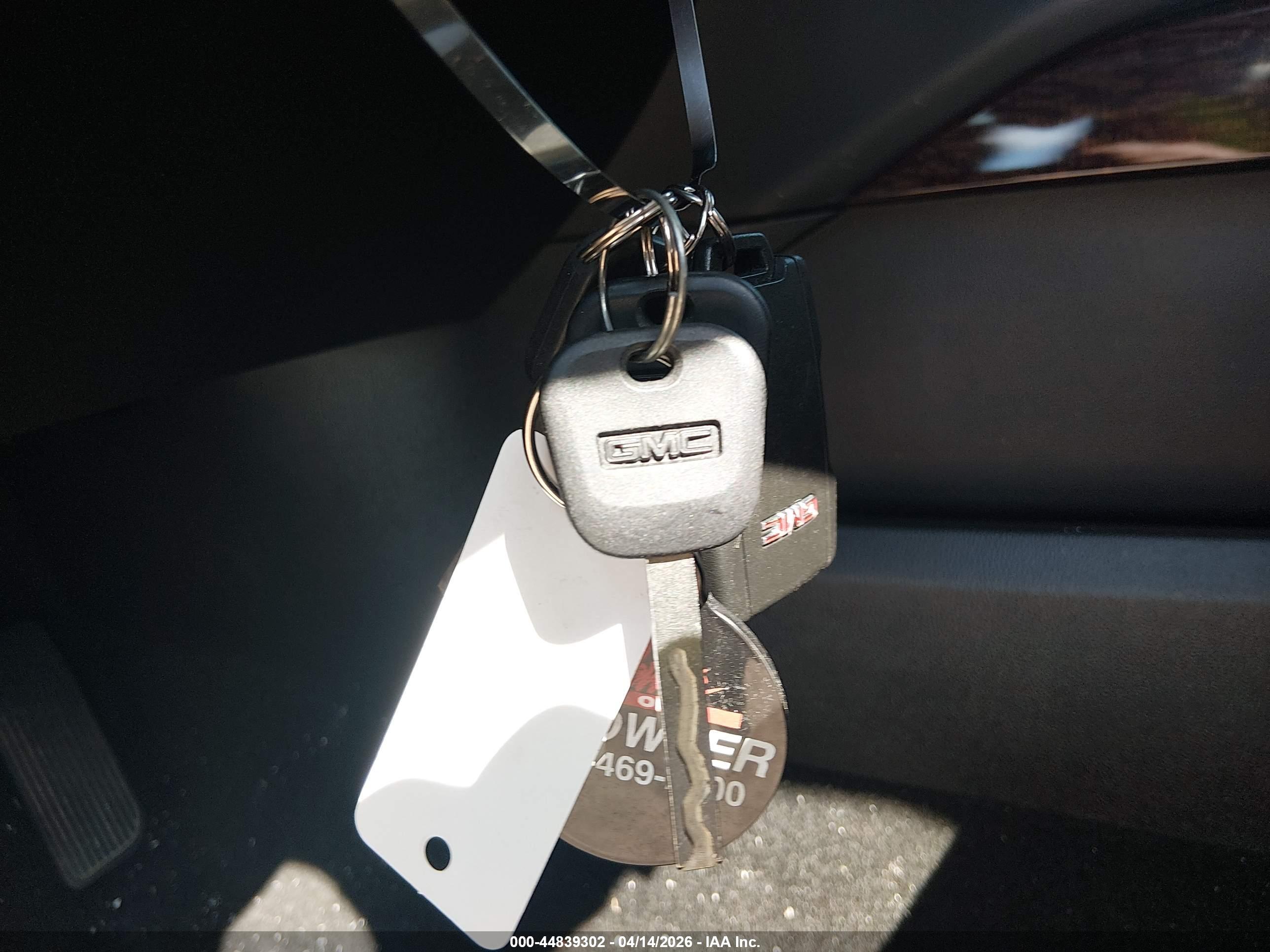 GMC YUKON image 11
