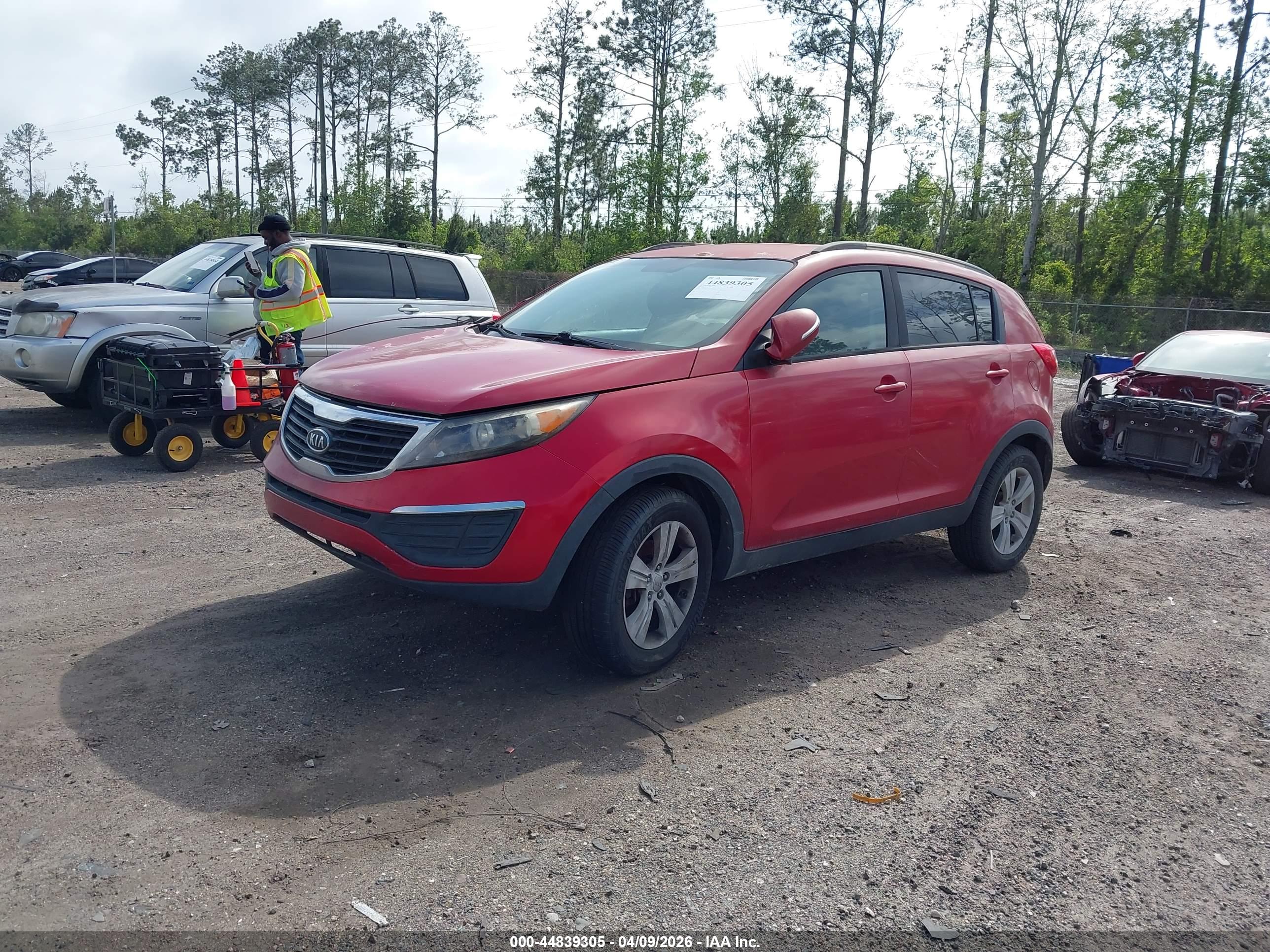 KIA SPORTAGE image 2