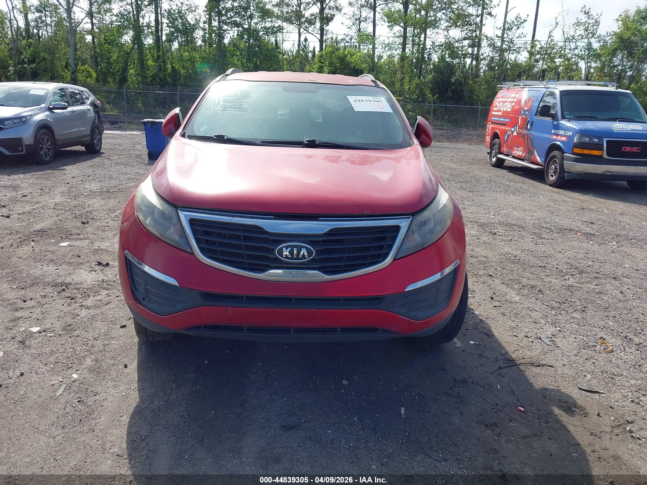 KIA SPORTAGE image 6