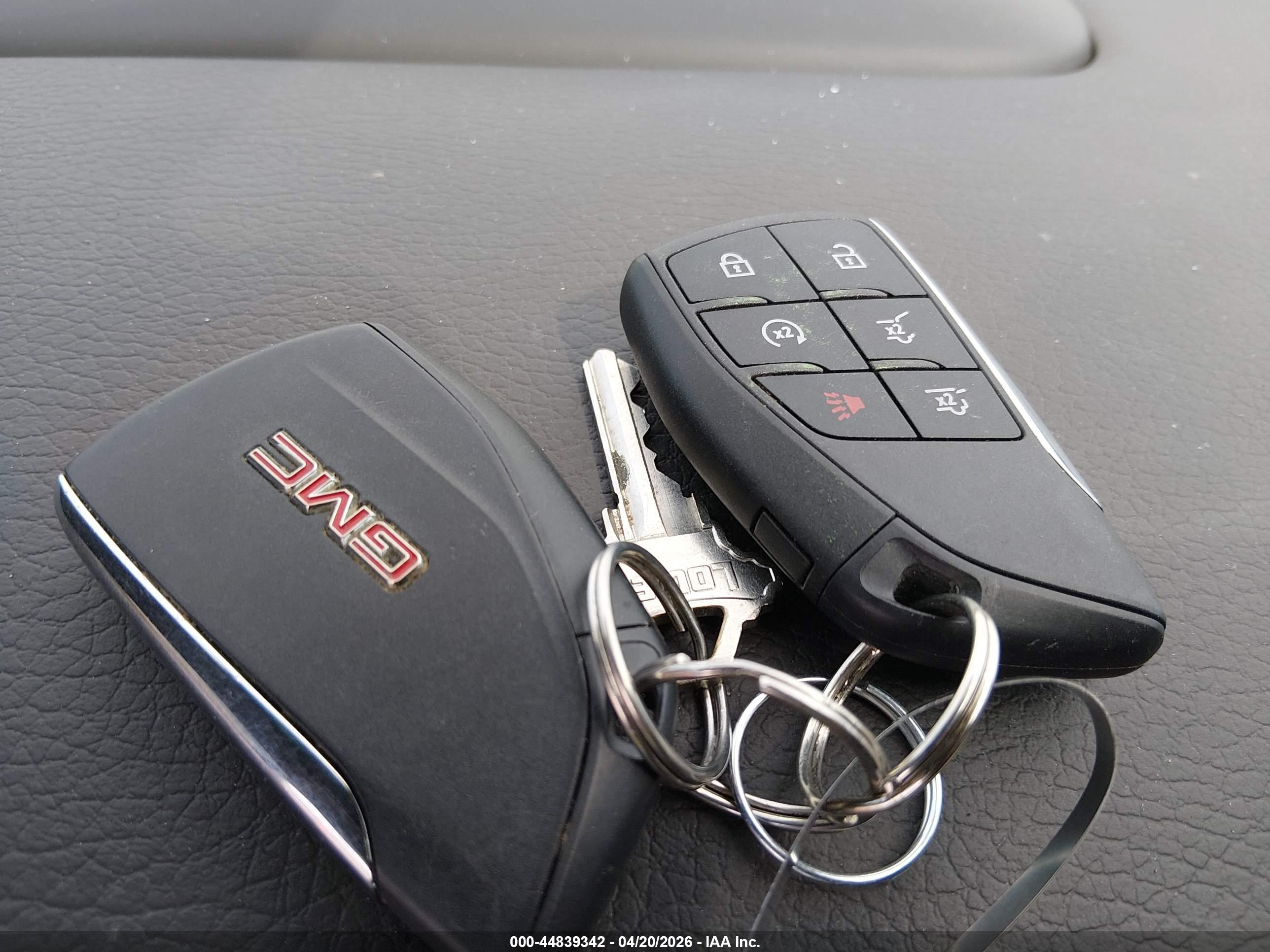 GMC YUKON image 11
