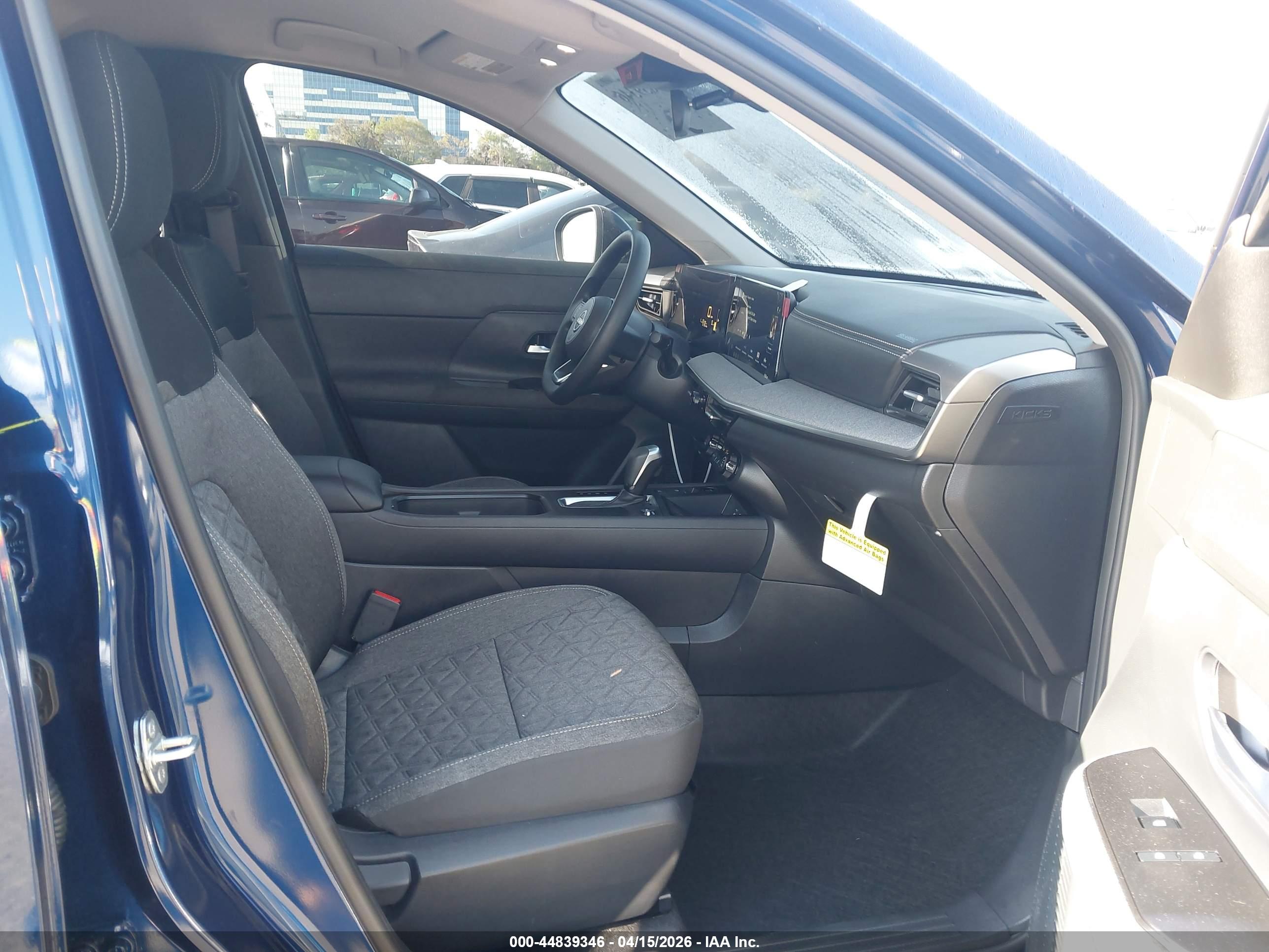NISSAN KICKS image 5