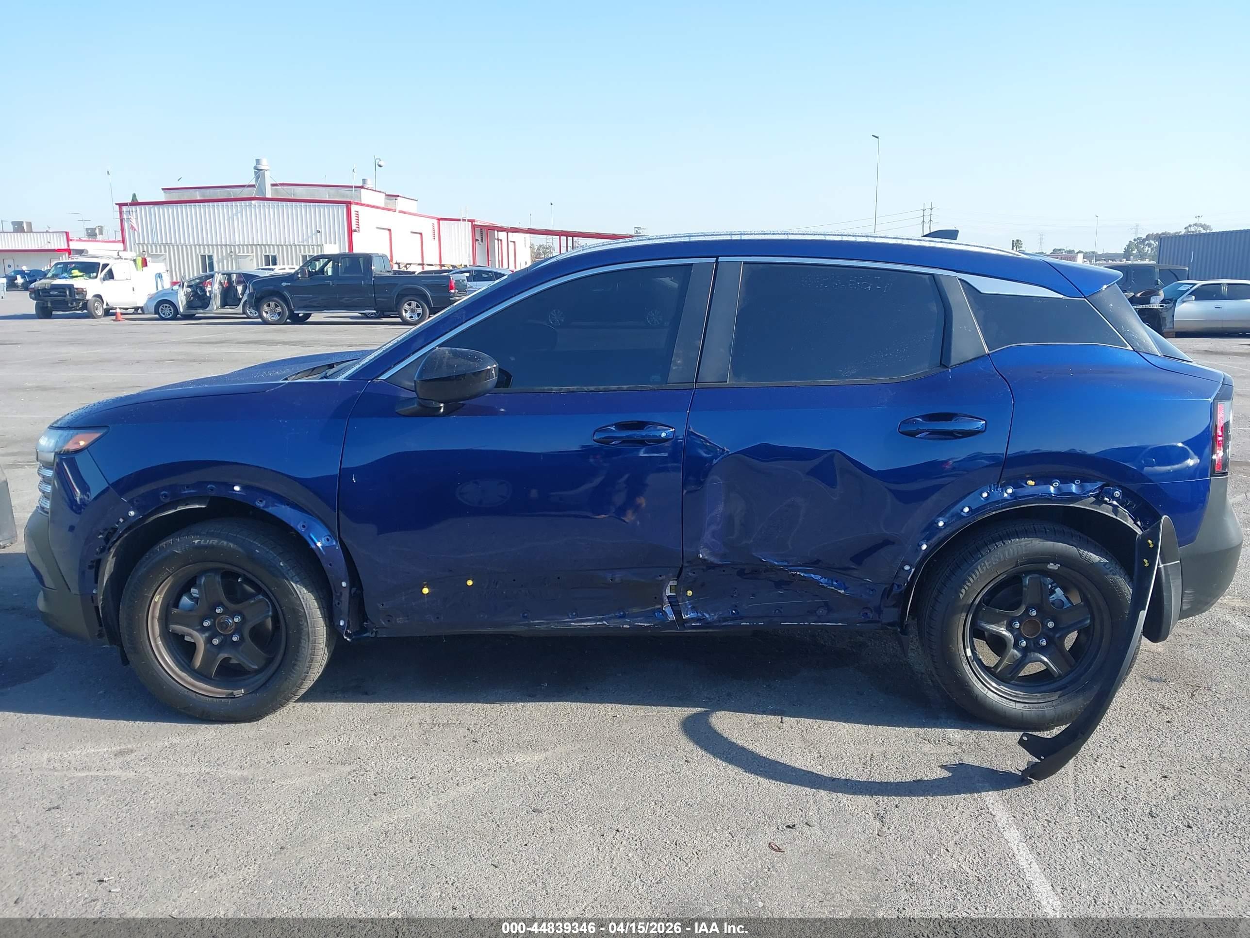 NISSAN KICKS image 6