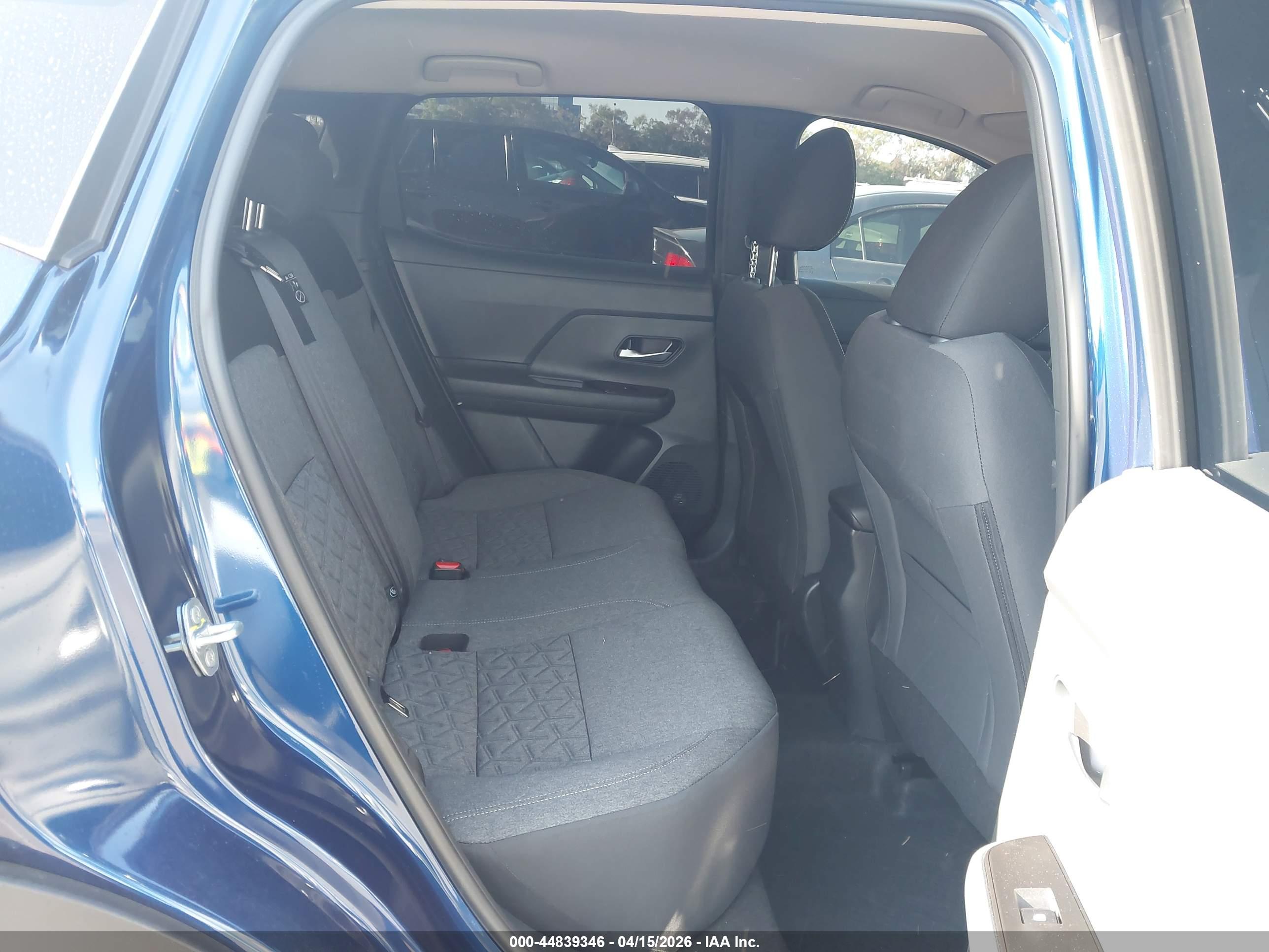 NISSAN KICKS image 8