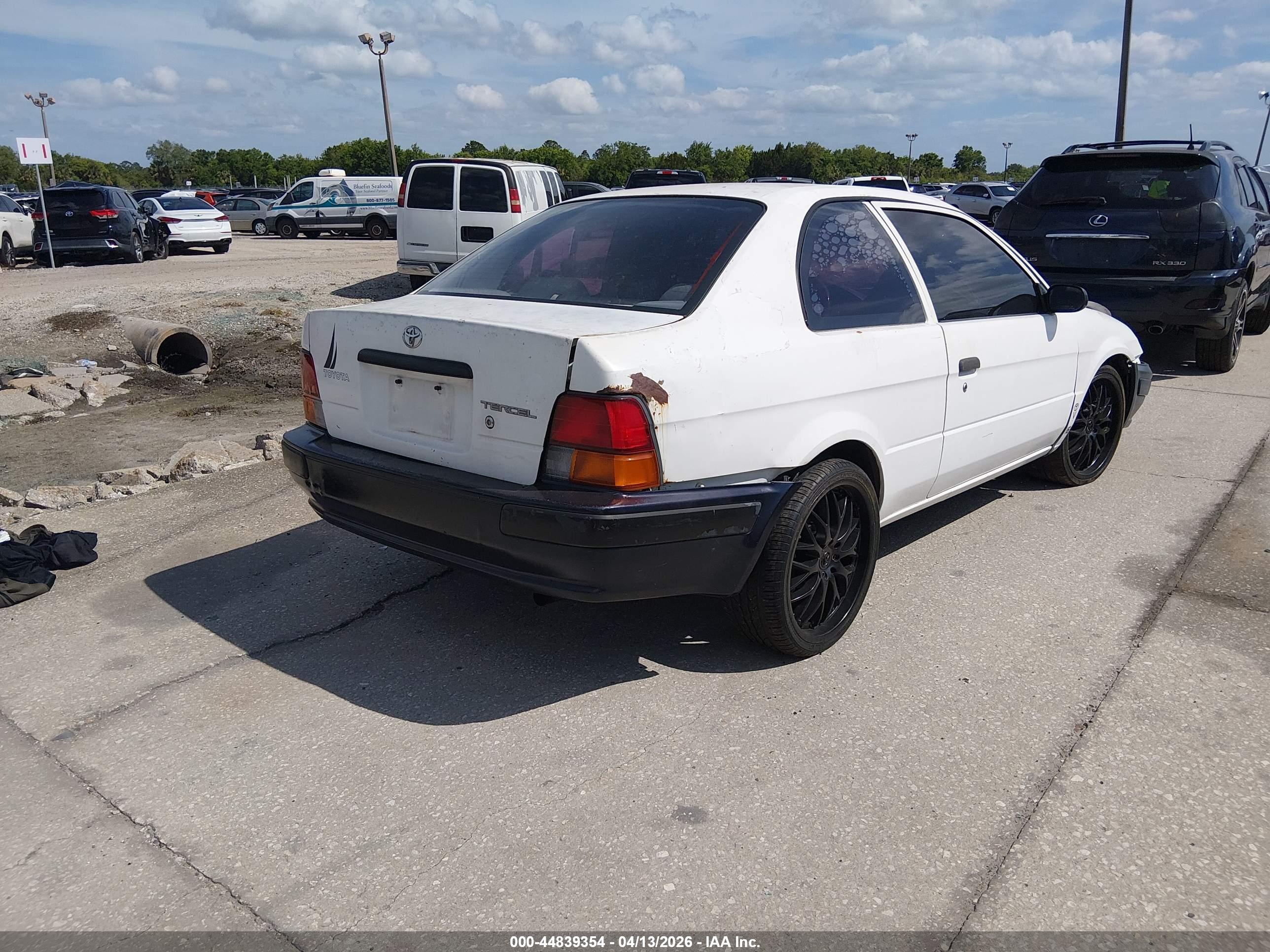 TOYOTA TERCEL image 4
