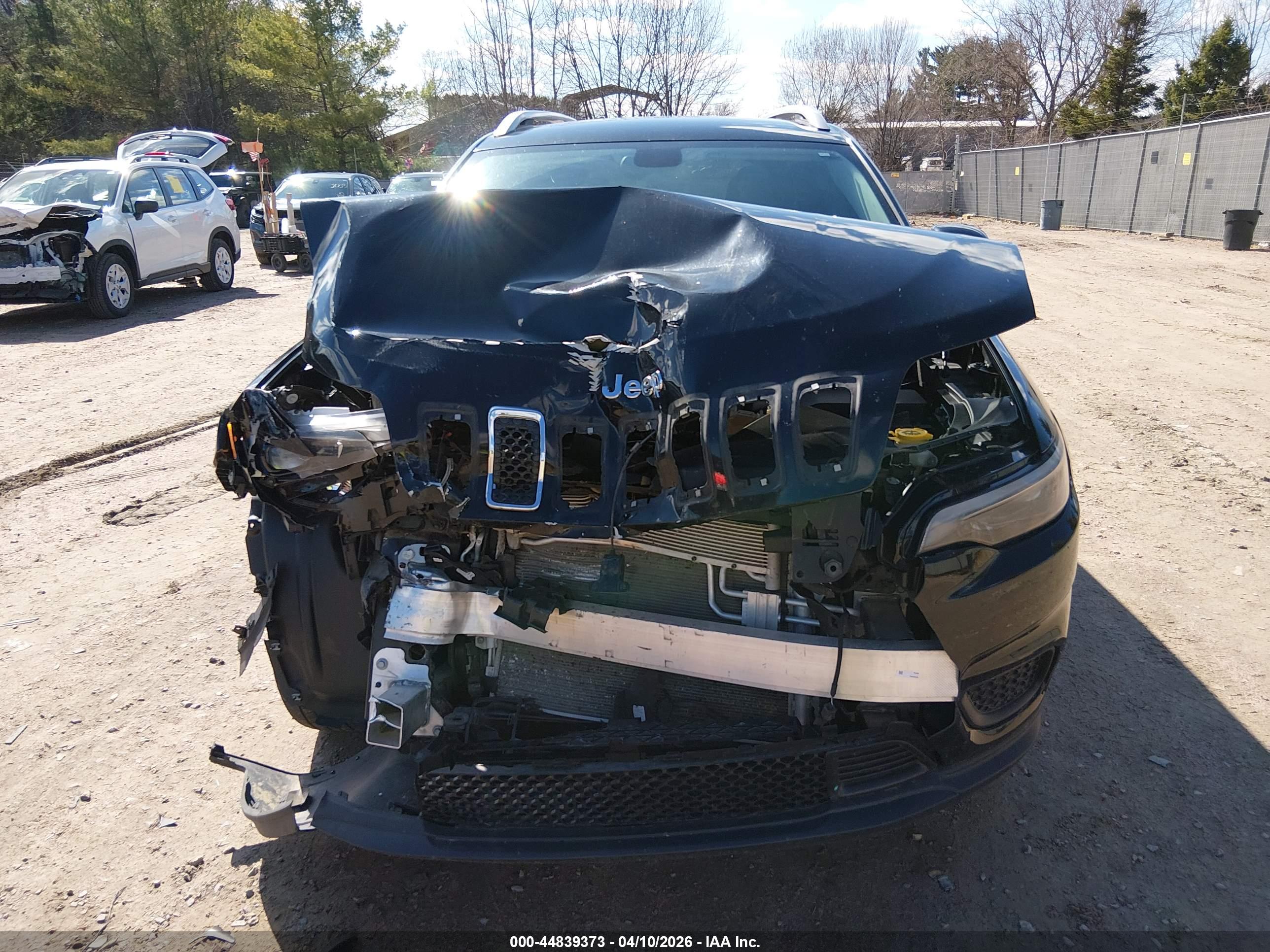 JEEP CHEROKEE image 6