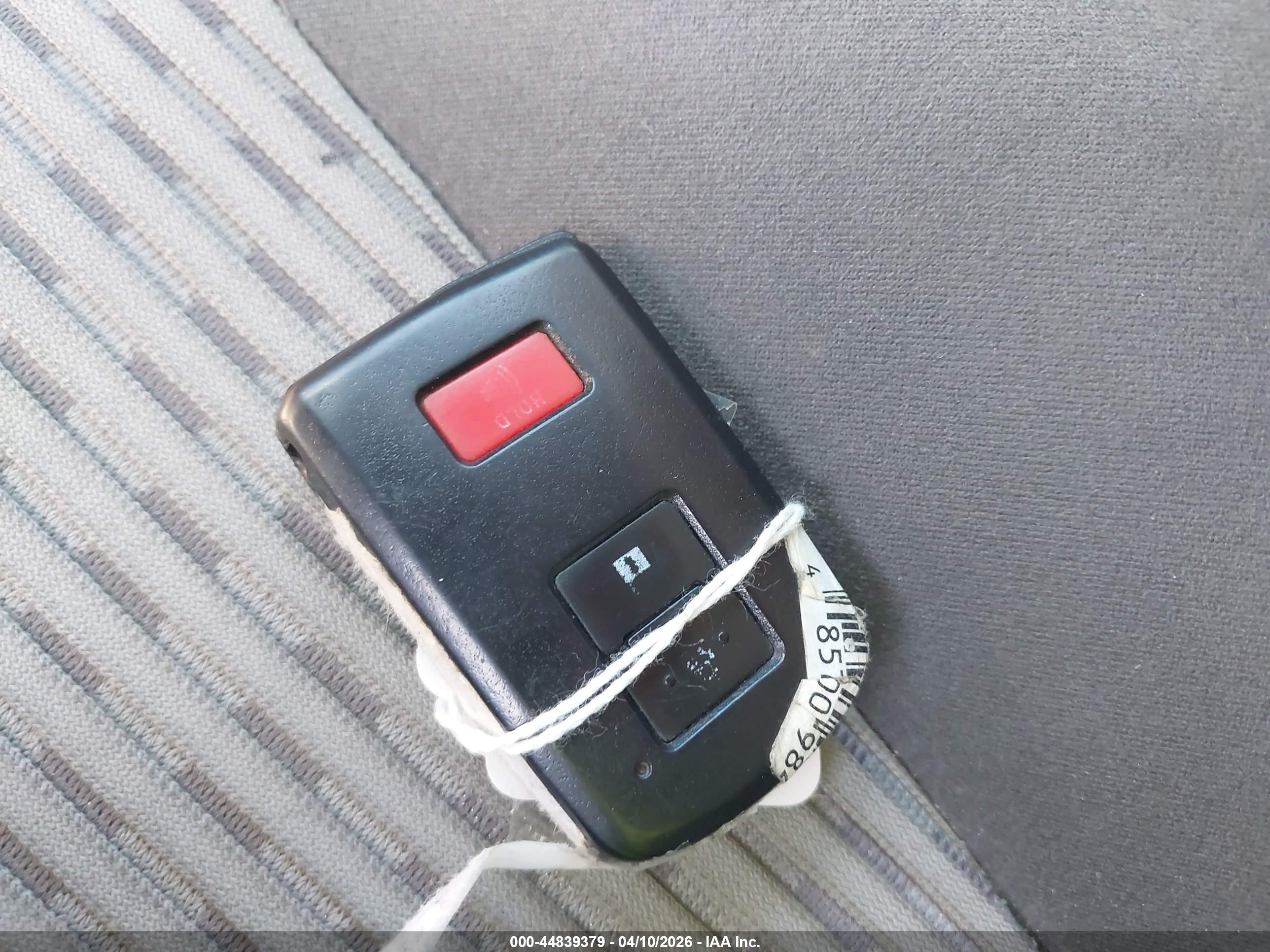 TOYOTA PRIUS image 11