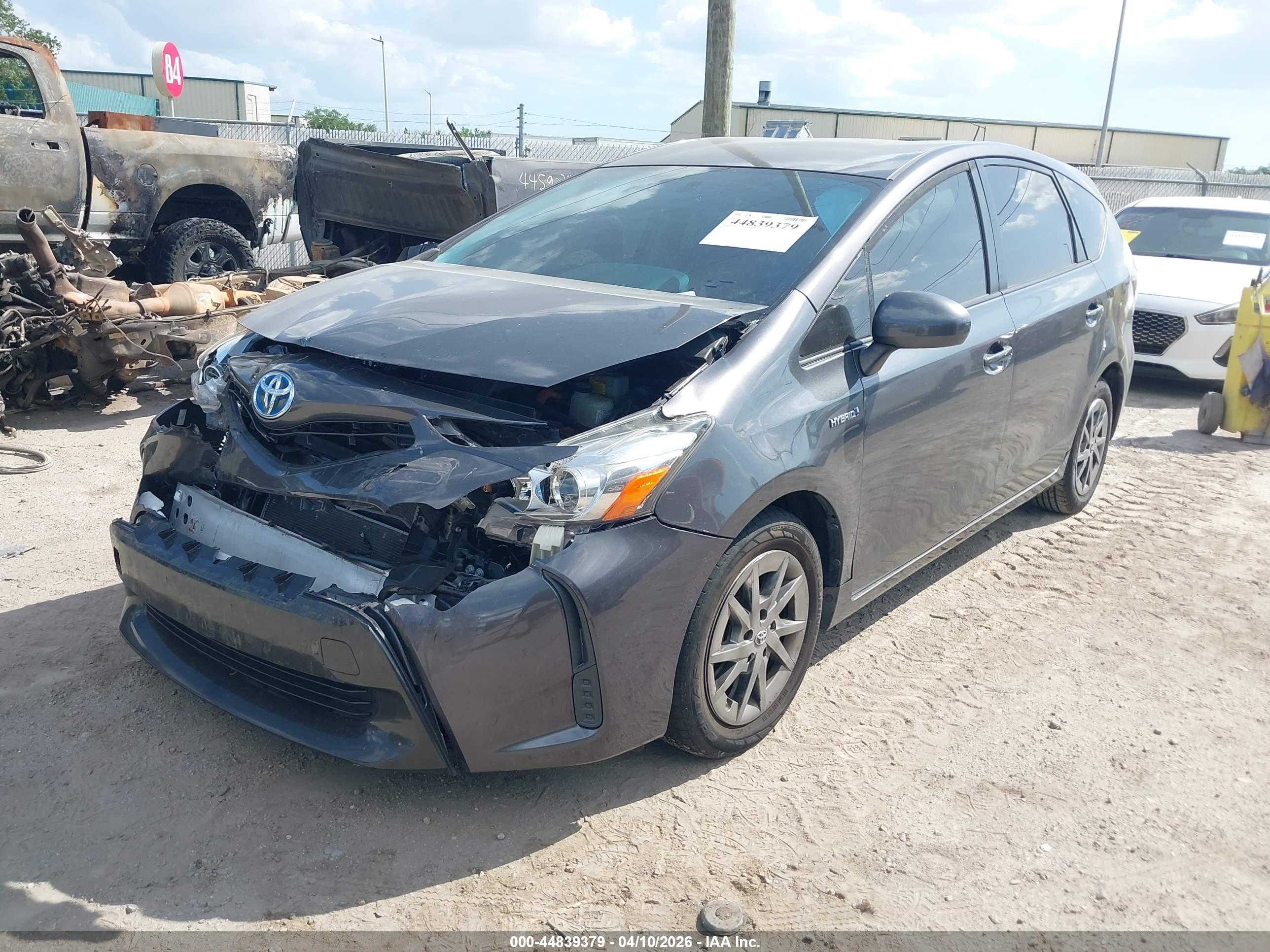 TOYOTA PRIUS image 2