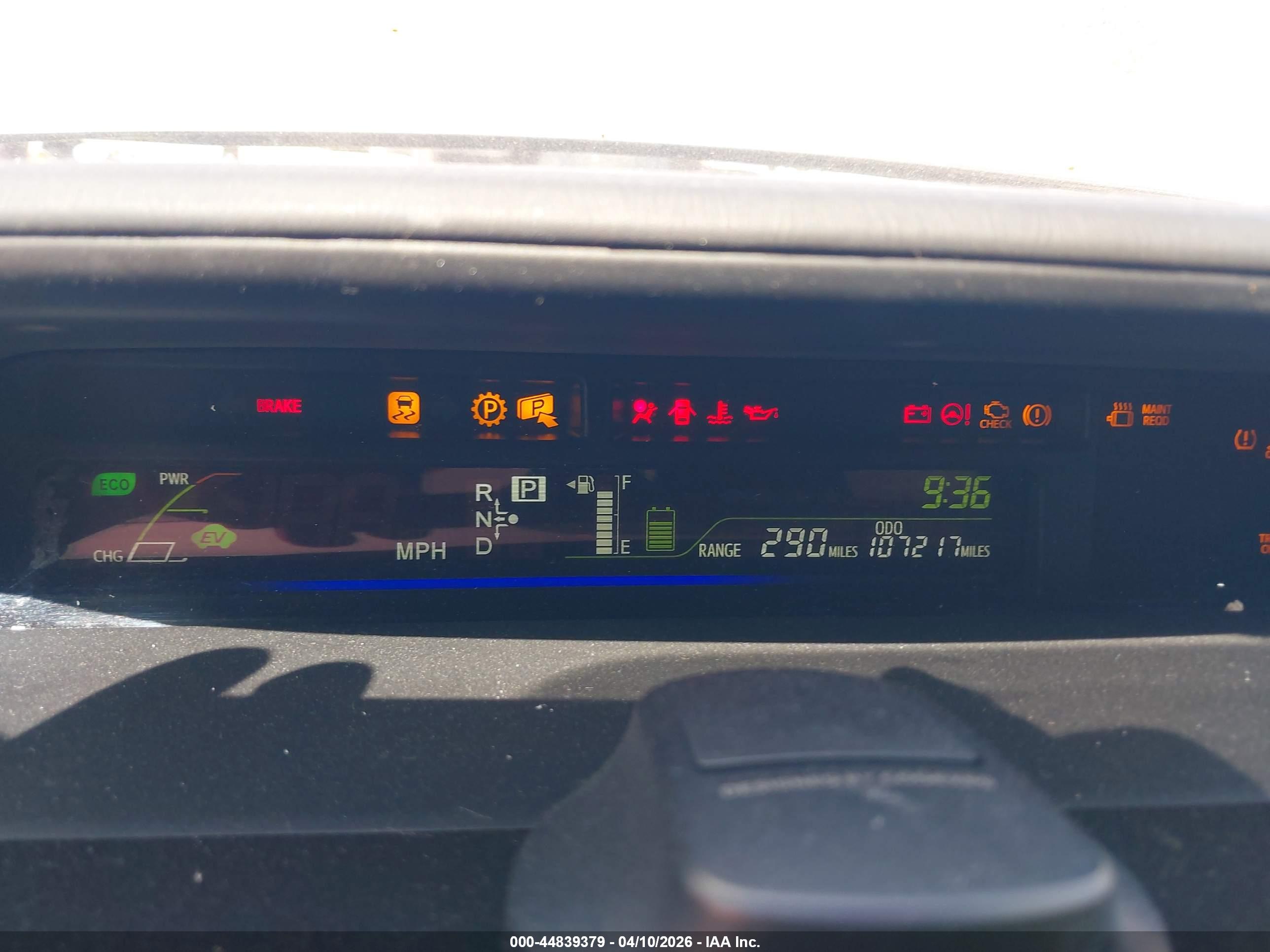 TOYOTA PRIUS image 7