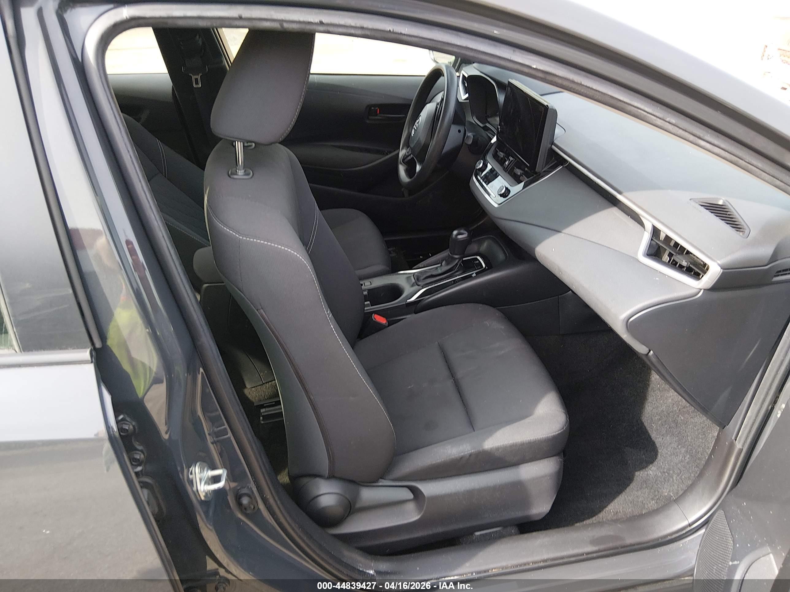 TOYOTA COROLLA image 5