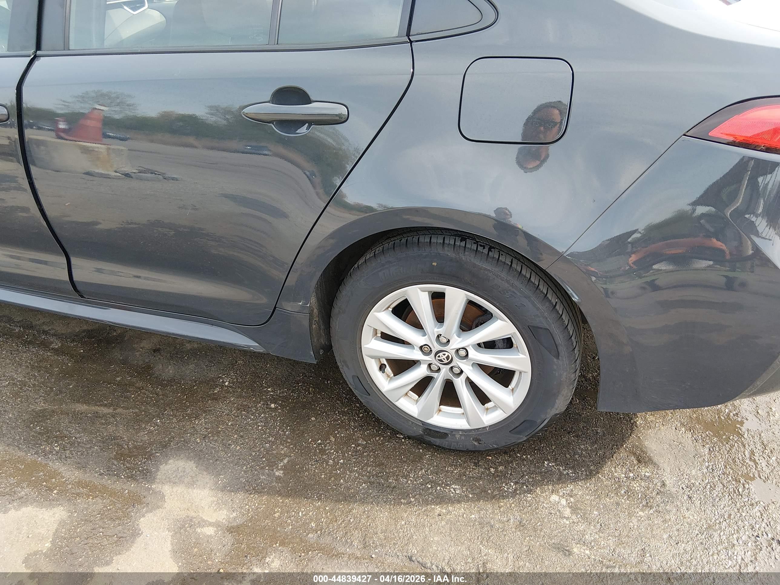 TOYOTA COROLLA image 6