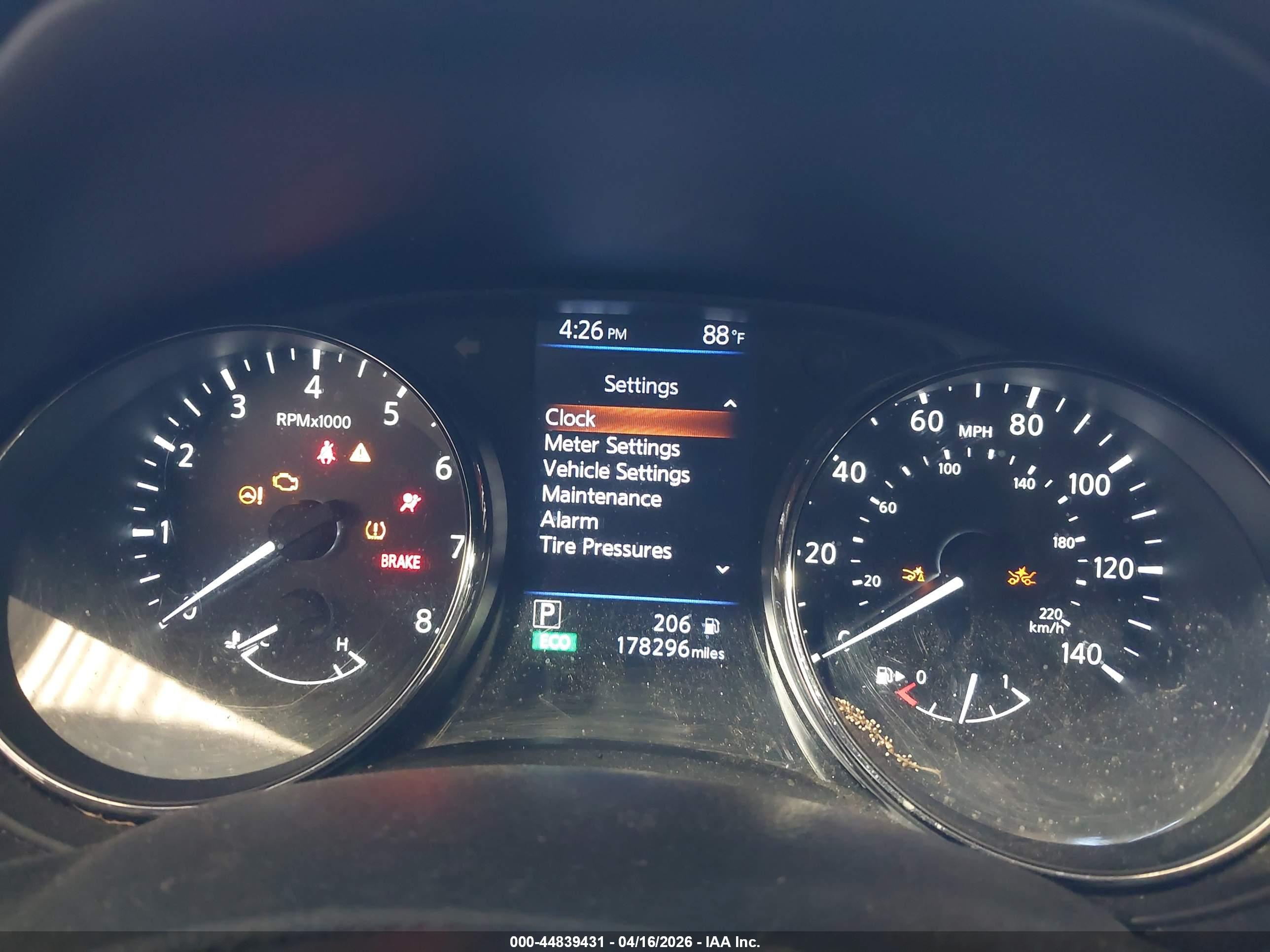 NISSAN ROGUE image 7