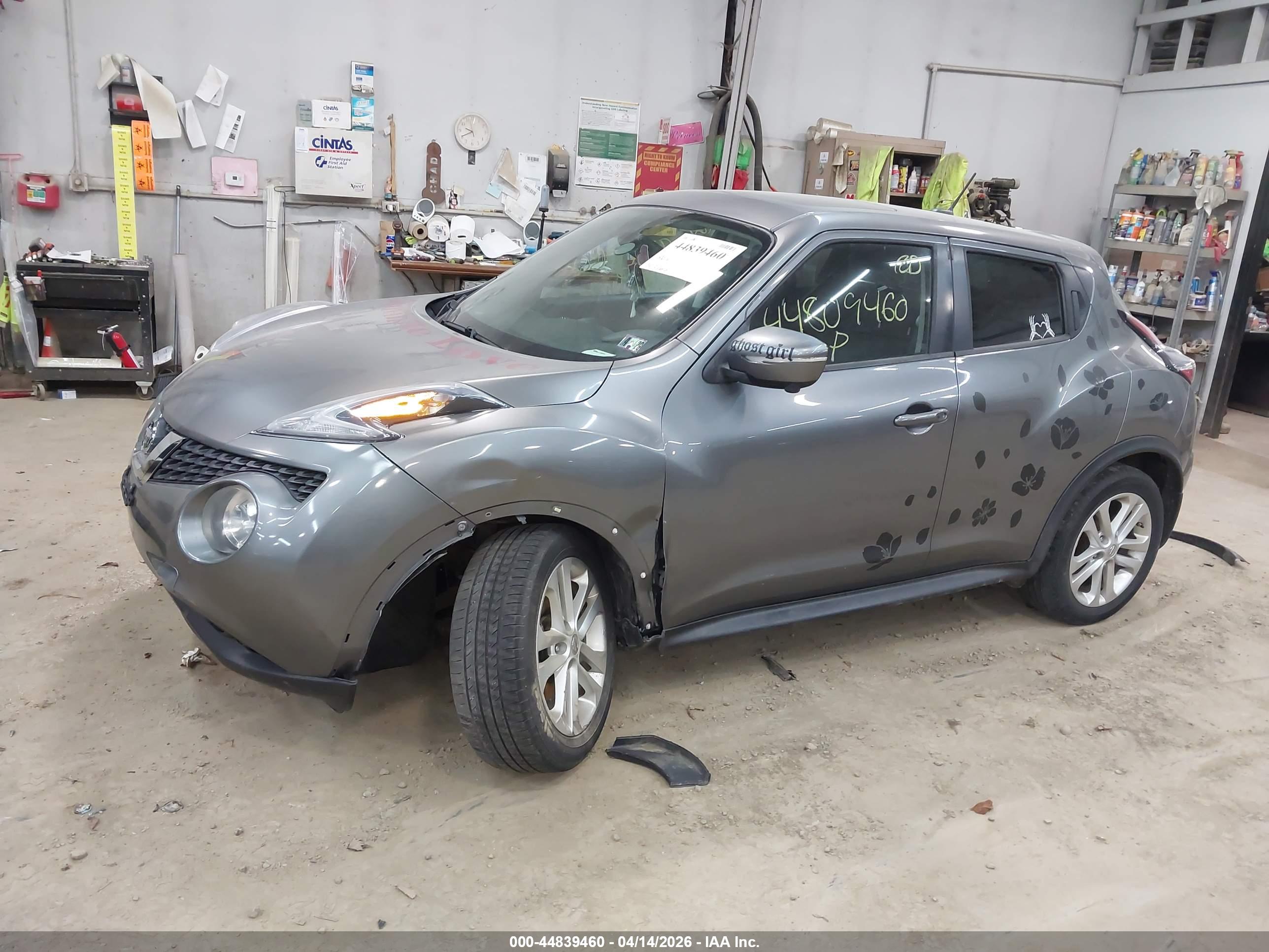 NISSAN JUKE image 2