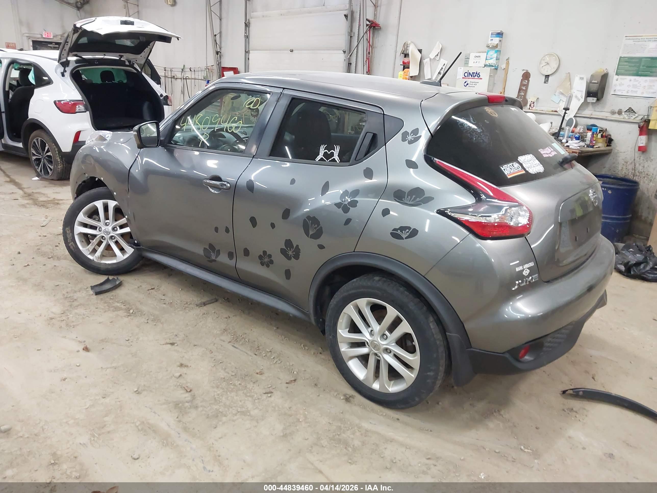 NISSAN JUKE image 3