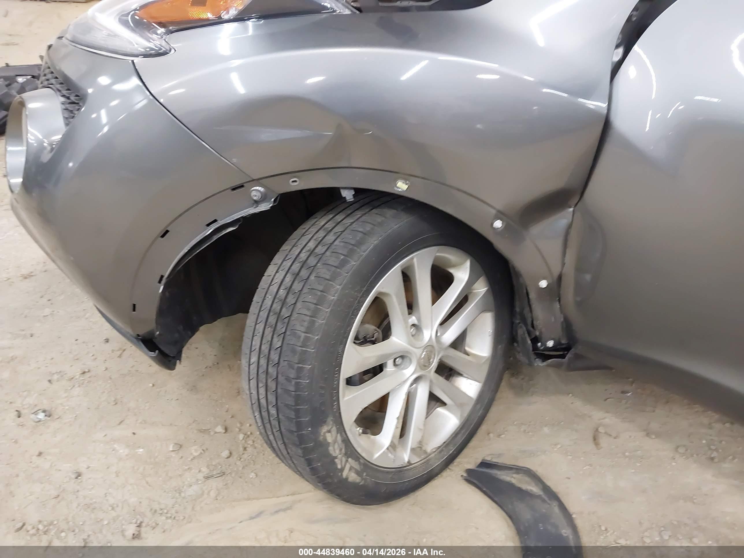 NISSAN JUKE image 6