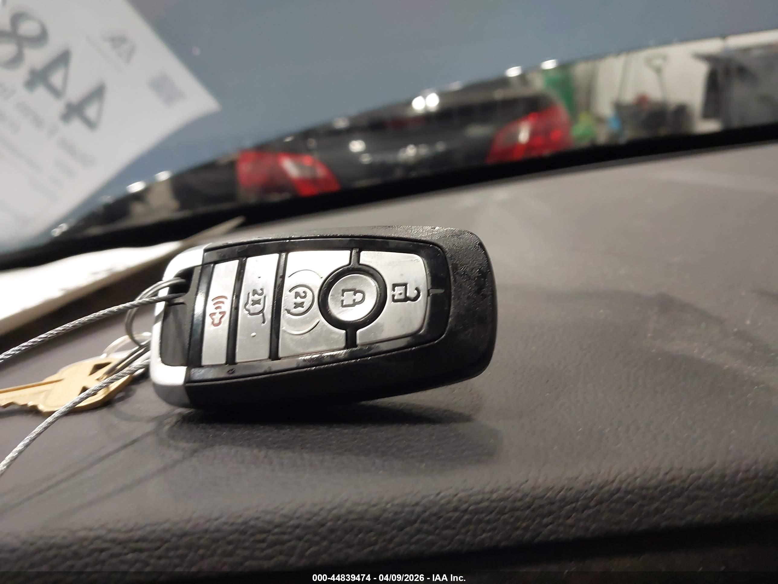 FORD EXPLORER image 11